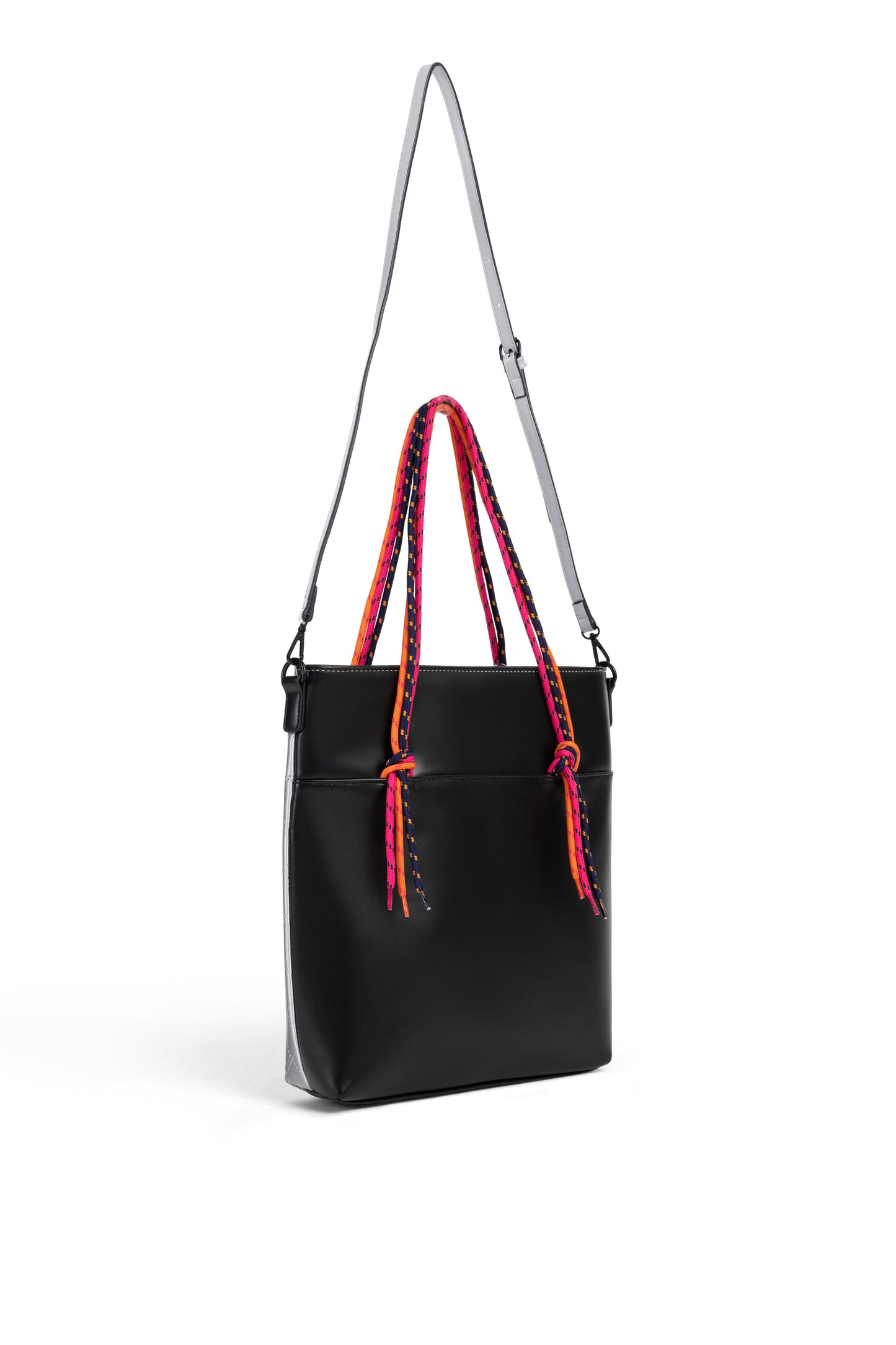 myMo ATHLSR women's shoppers