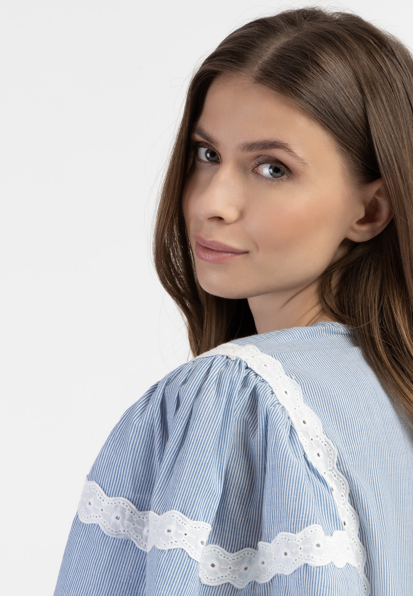 DreiMaster Vintage women's blouse shirt with lace