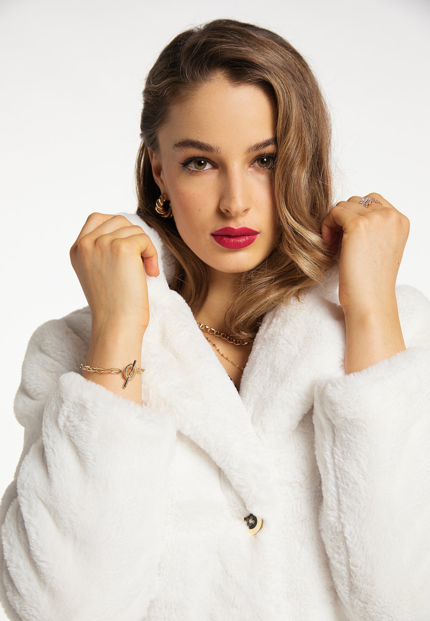 faina women's faux fur coat