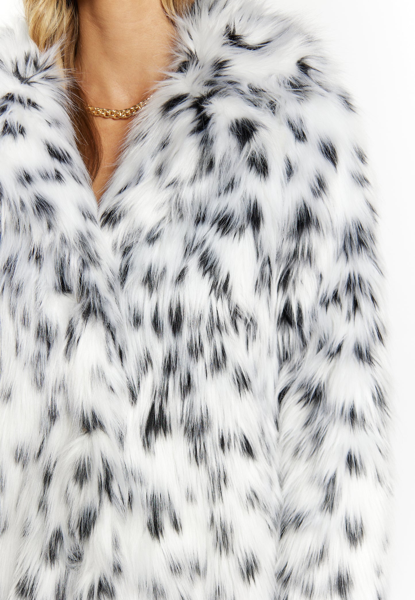 faina women's faux fur coat