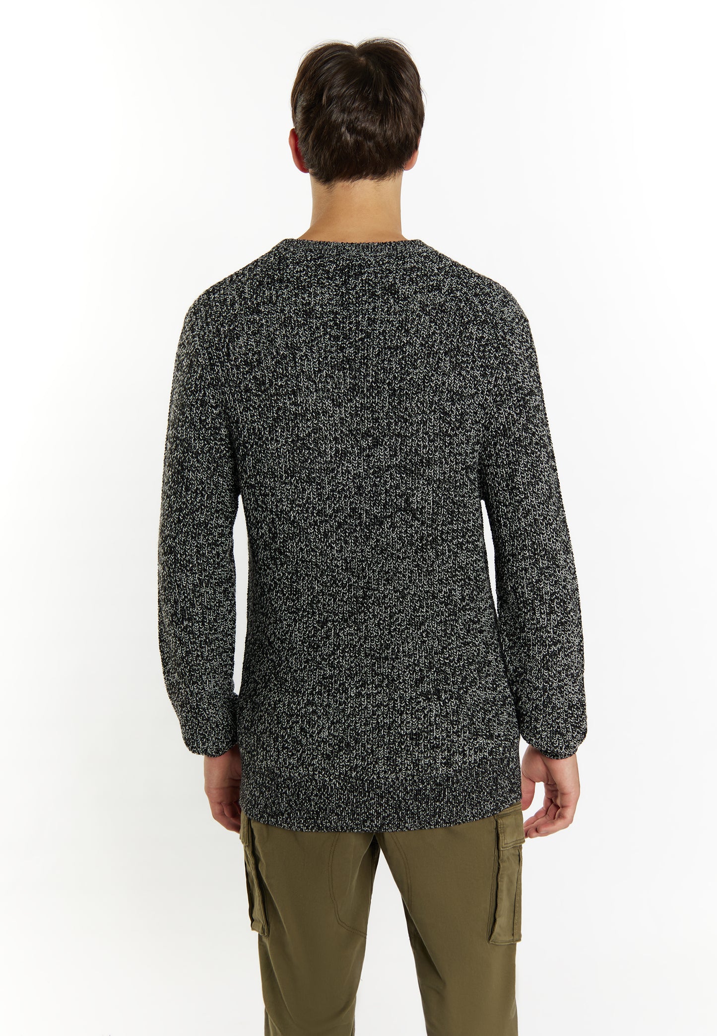Mo men's sweater