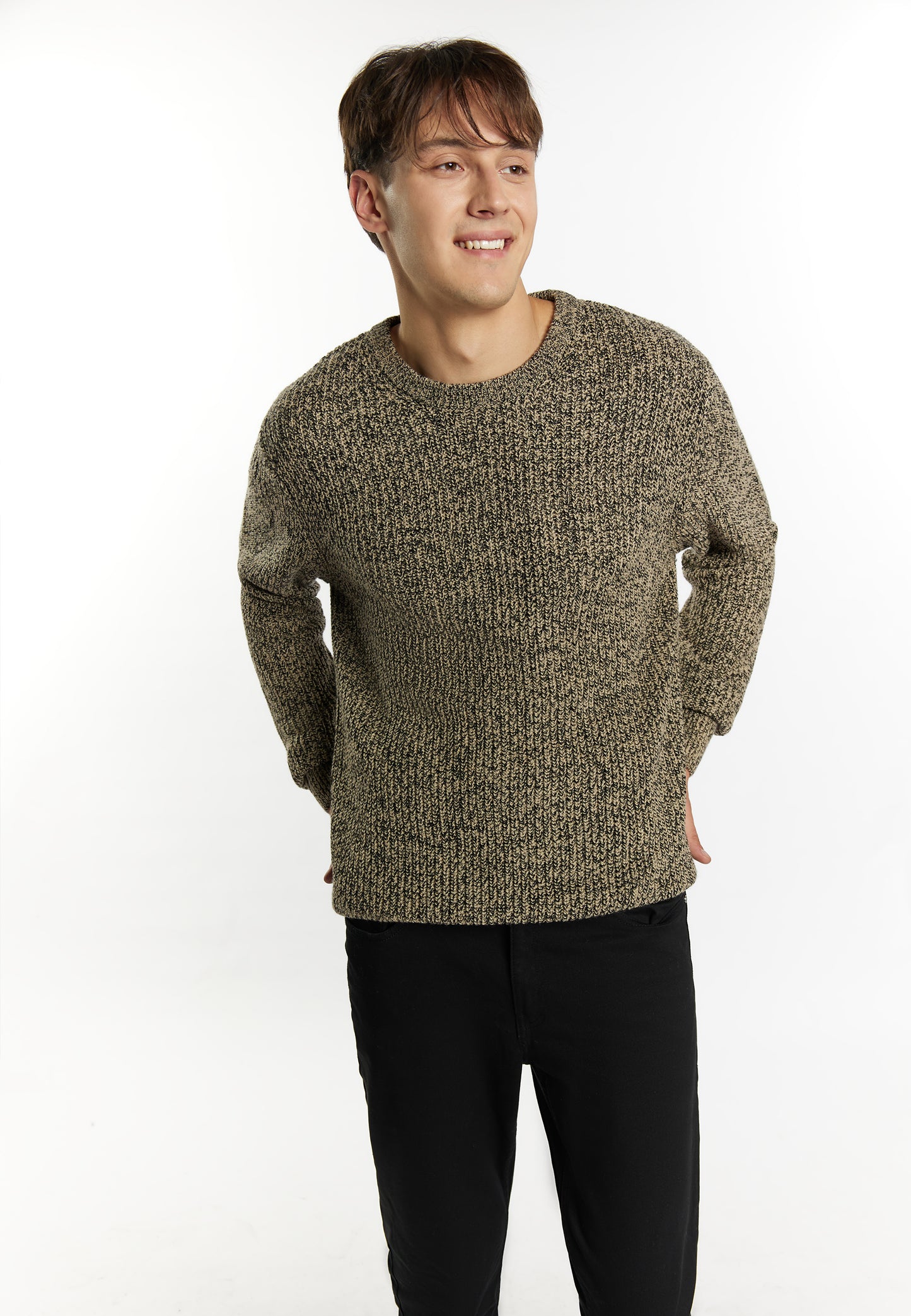 Mo men's sweater