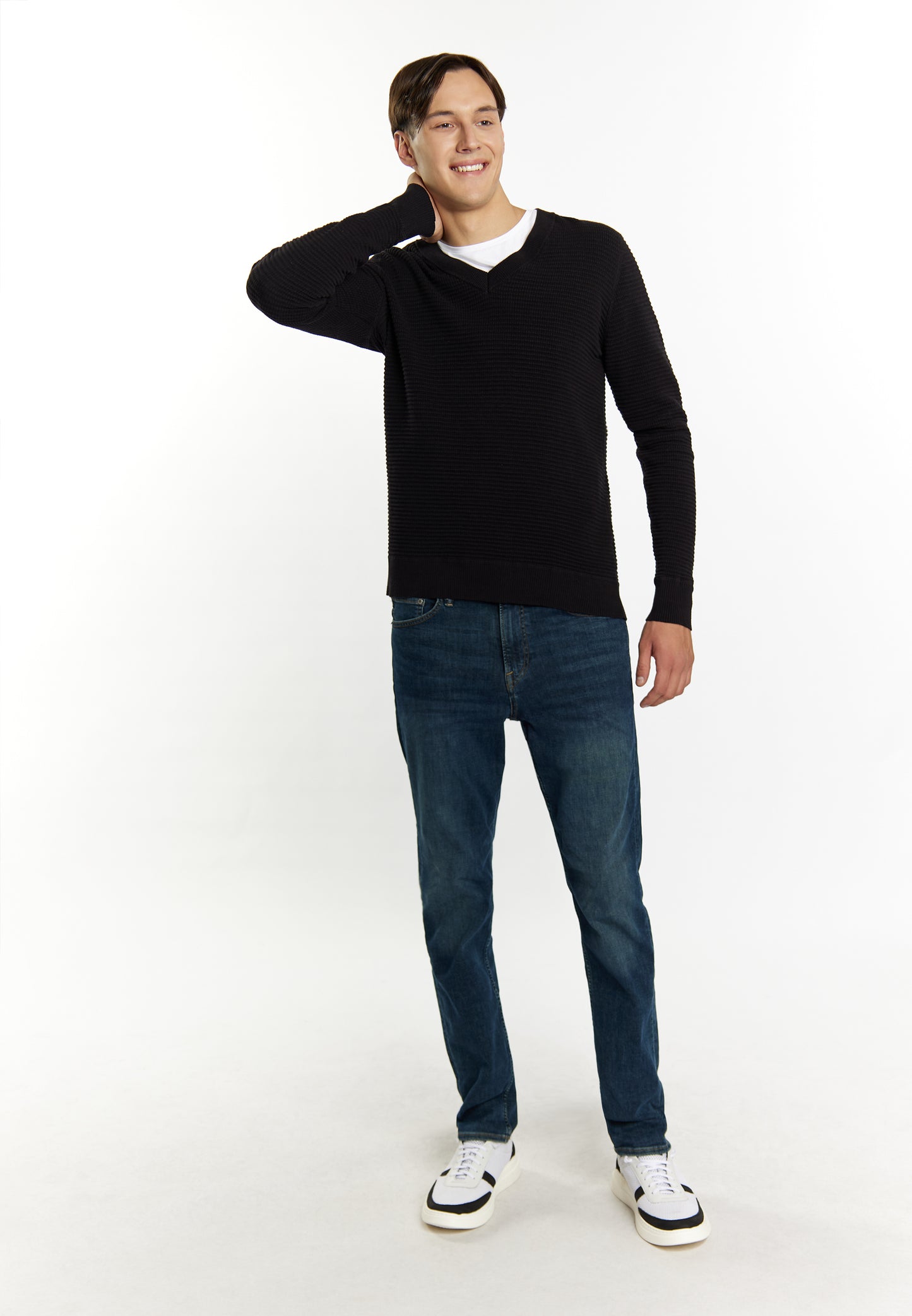 Mo men's knitted sweater