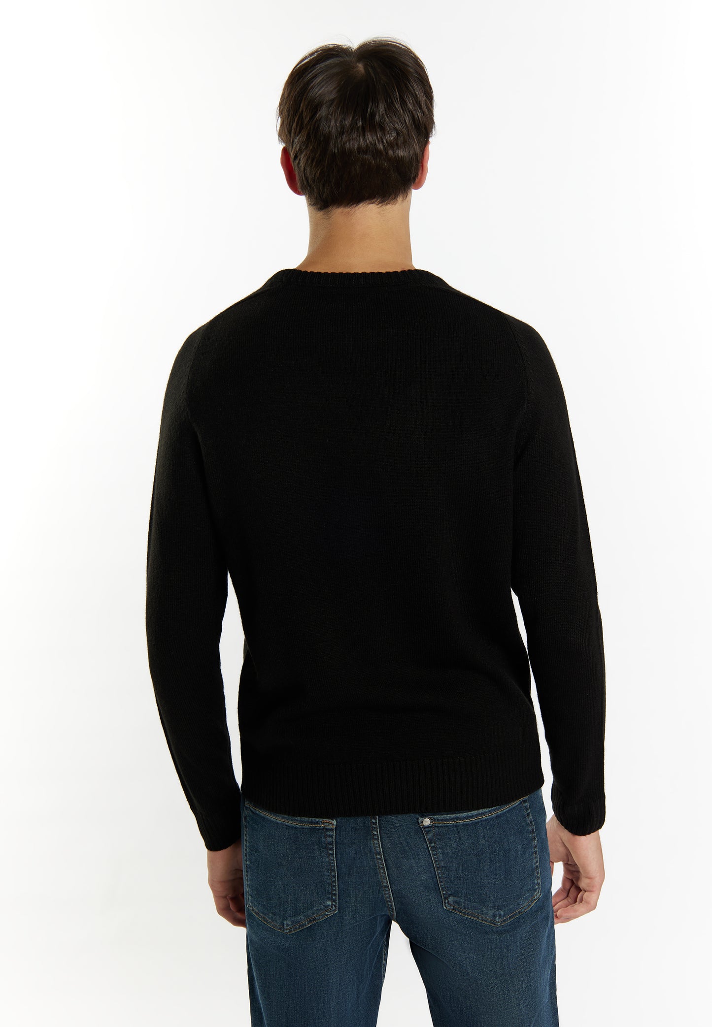 Mo men's sweater