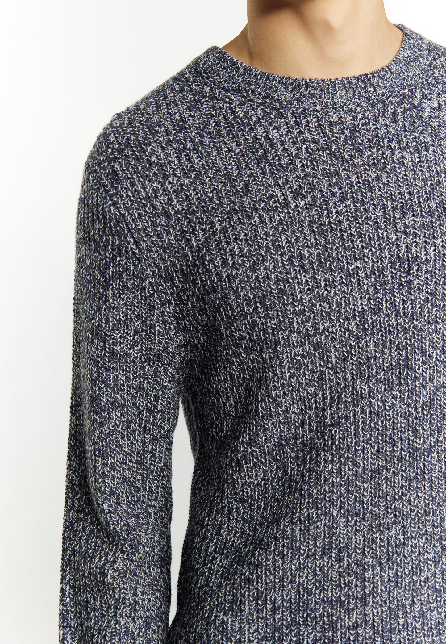 Mo men's sweater
