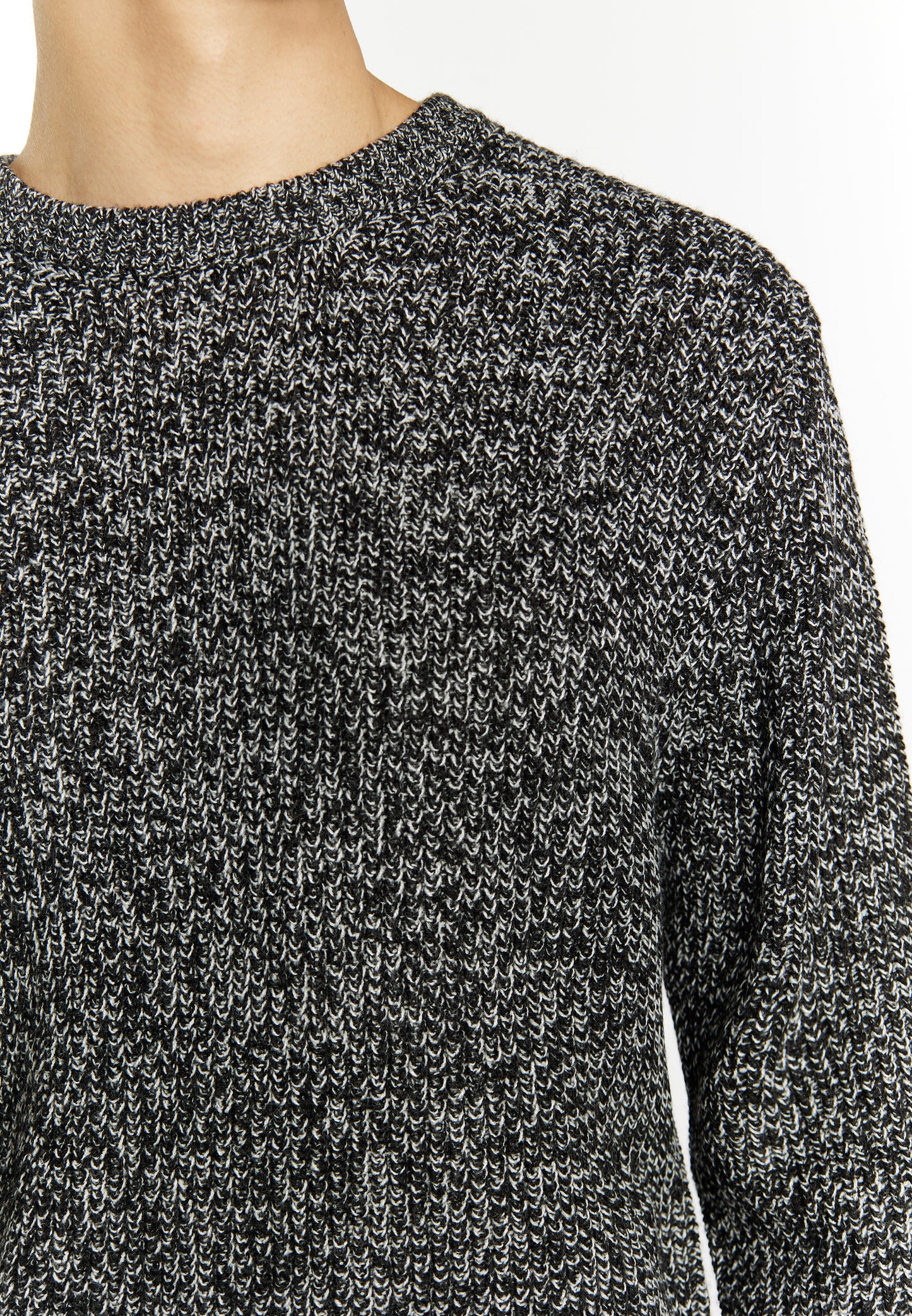 Mo men's sweater