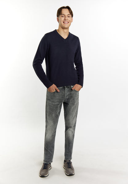 Mo men's sweater