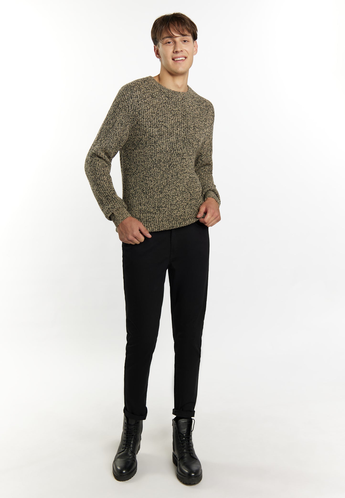Mo men's sweater
