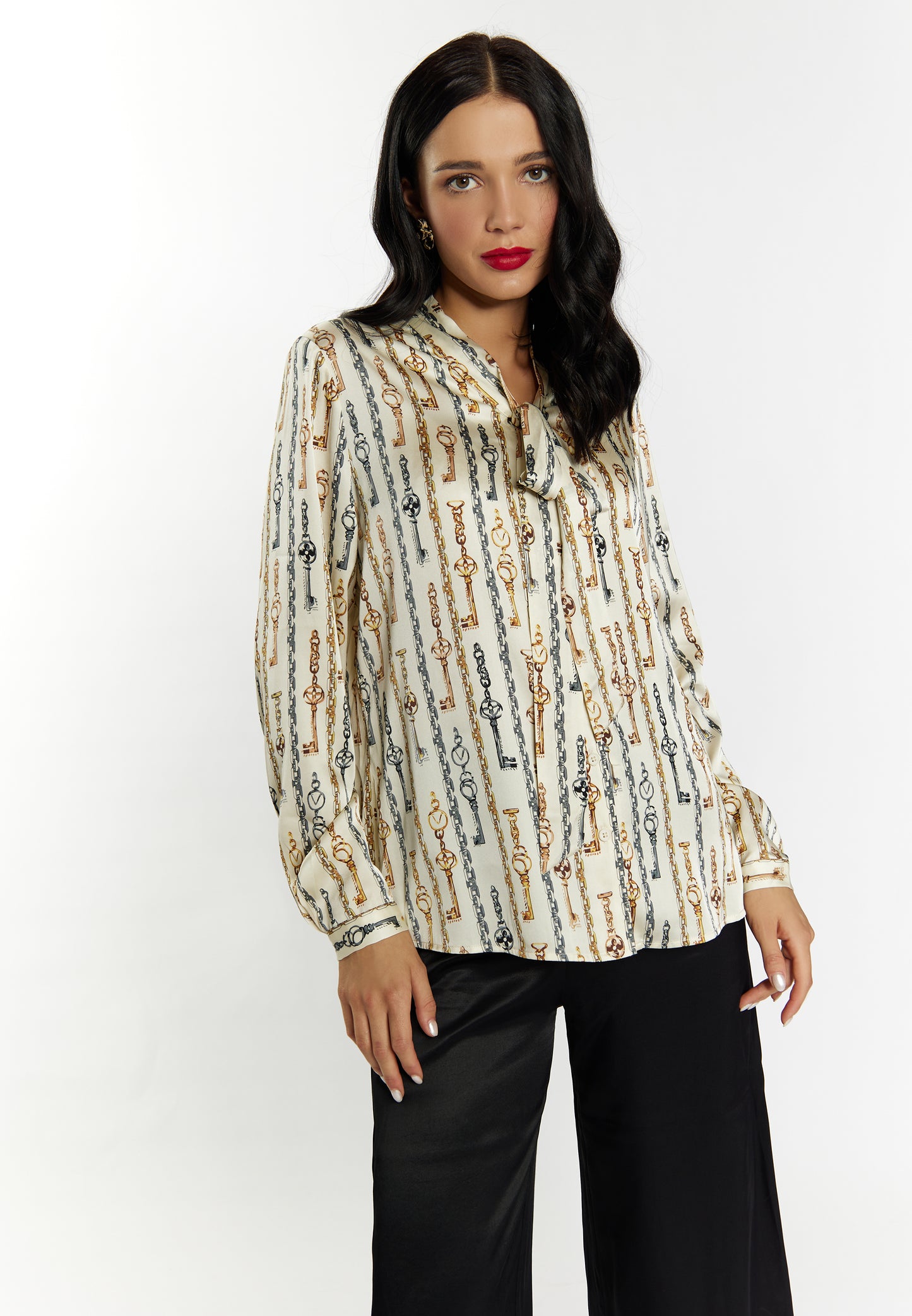 faina women's slip-on blouse