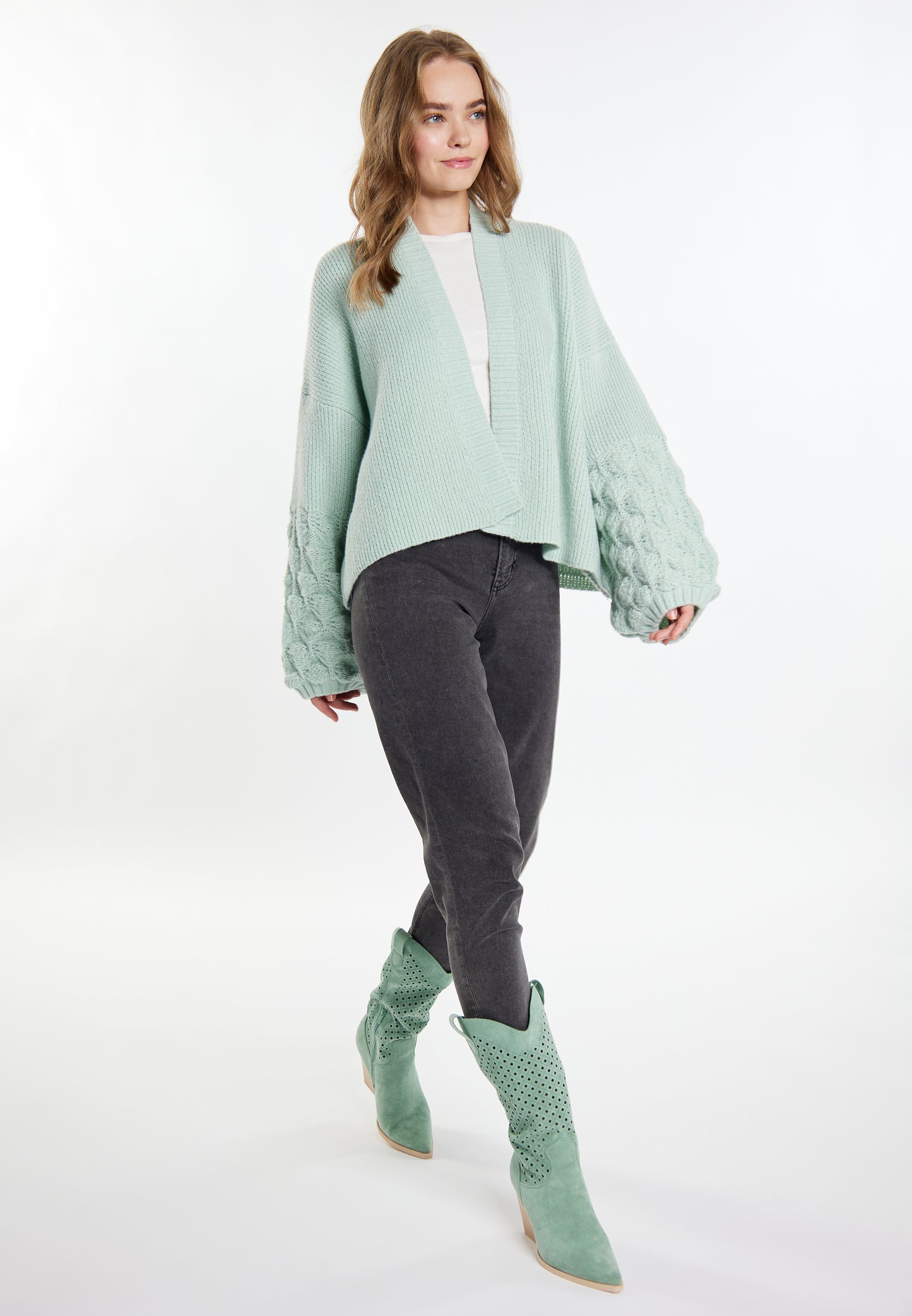 IZIA women's cardigan