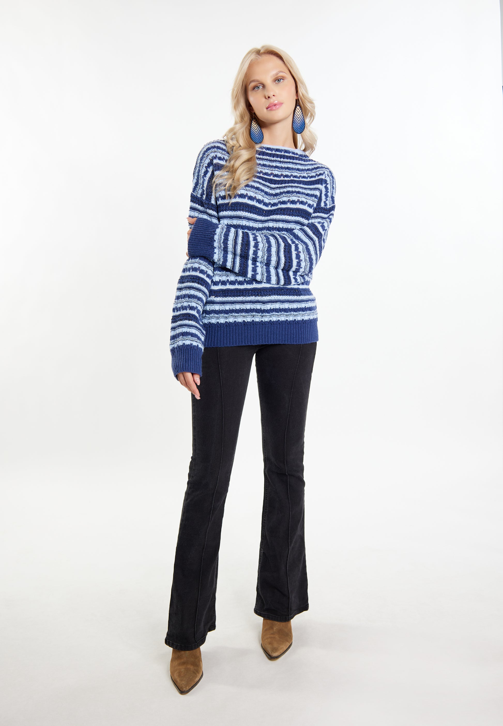 IZIA women's sweater