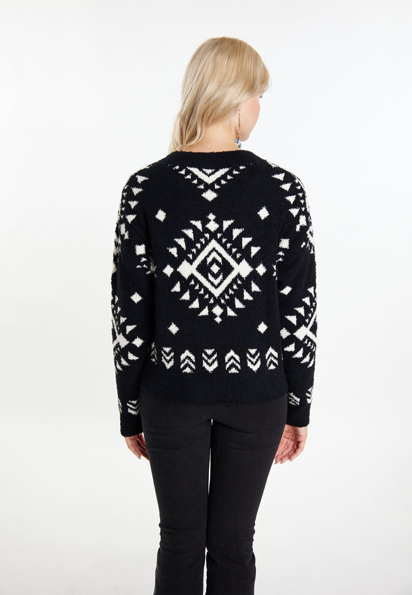 IZIA women's sweater