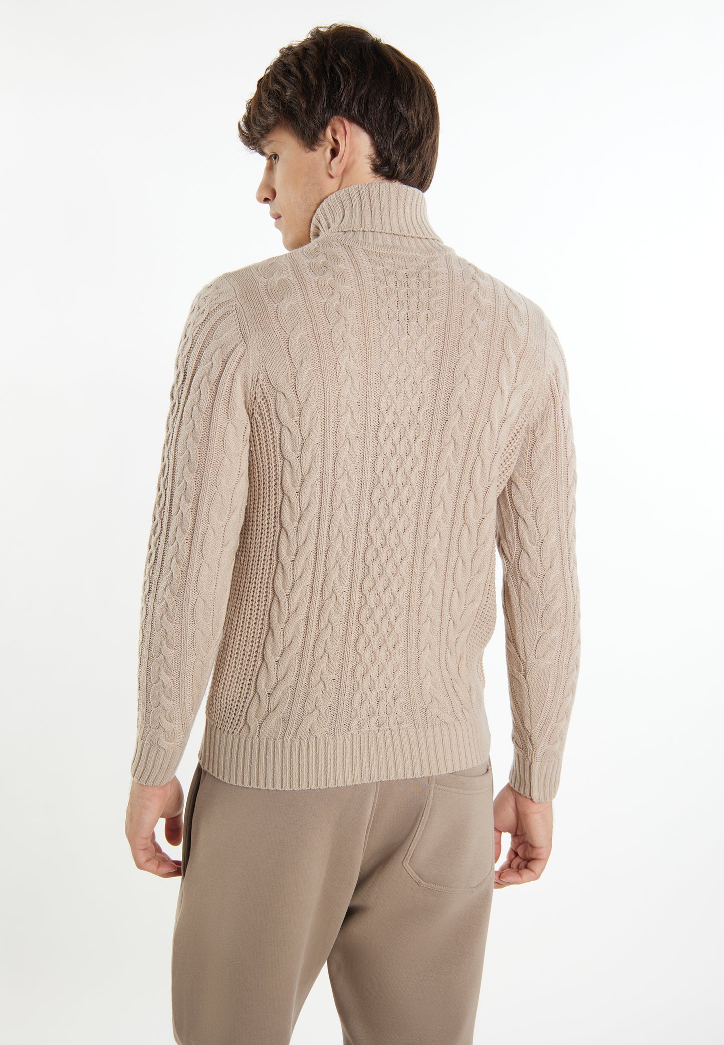 Mo men's cable knit sweater