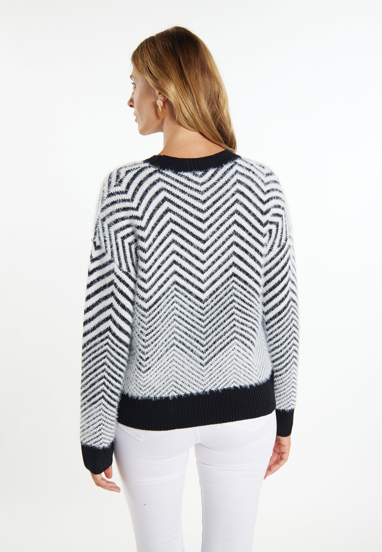 usha WHITE LABEL women's sweater
