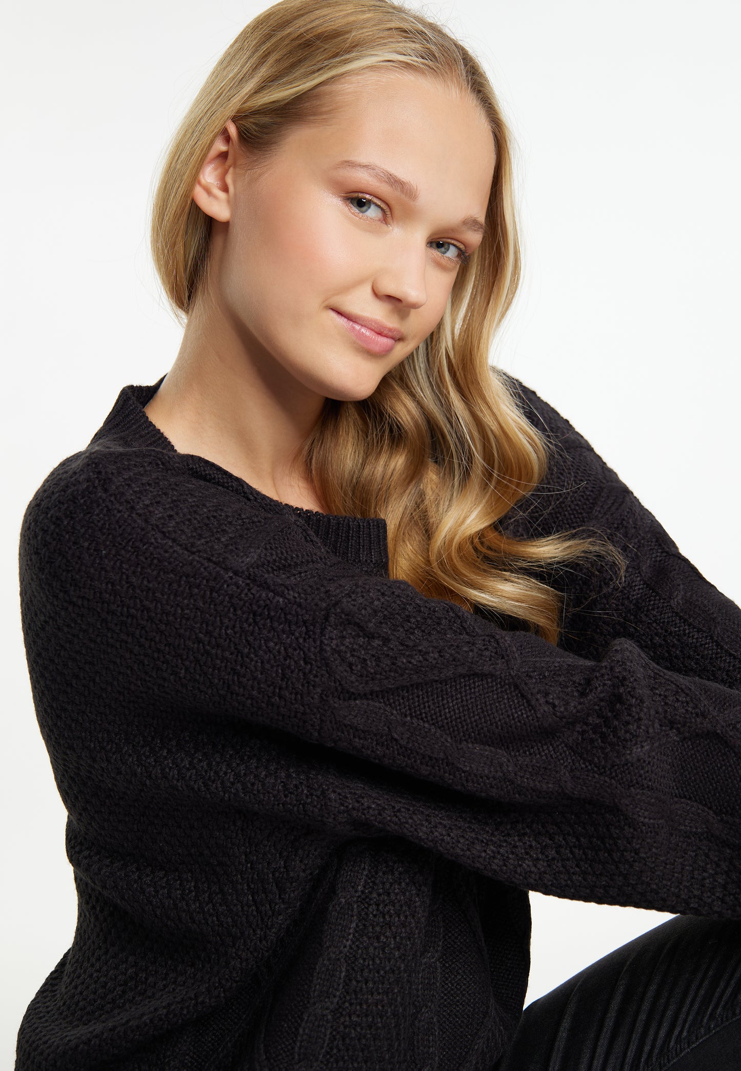 myMo women's knitted sweater