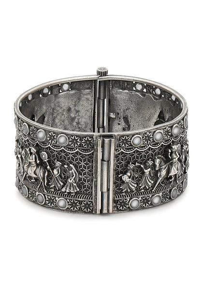 IZIA women's bracelet