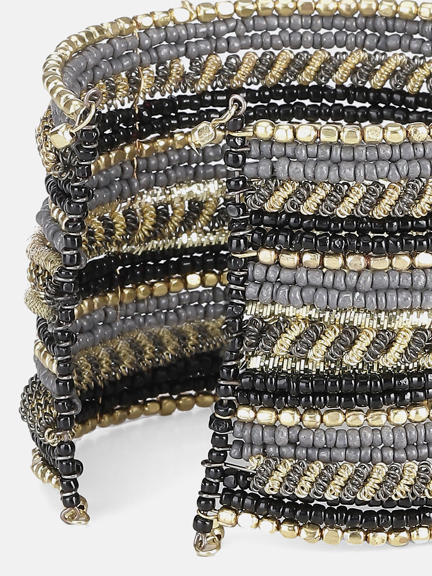 IZIA women's bracelets