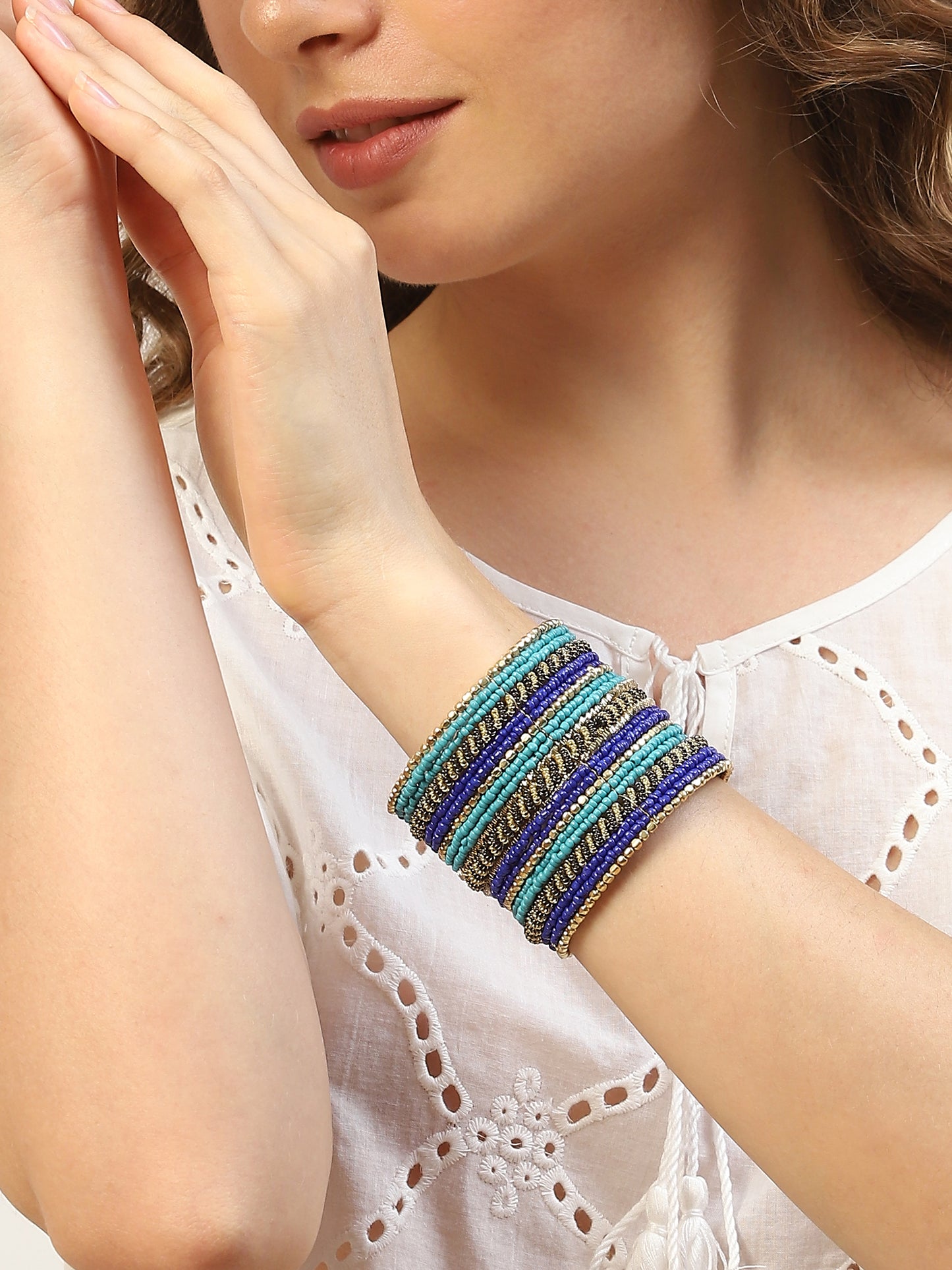 IZIA women's bracelets