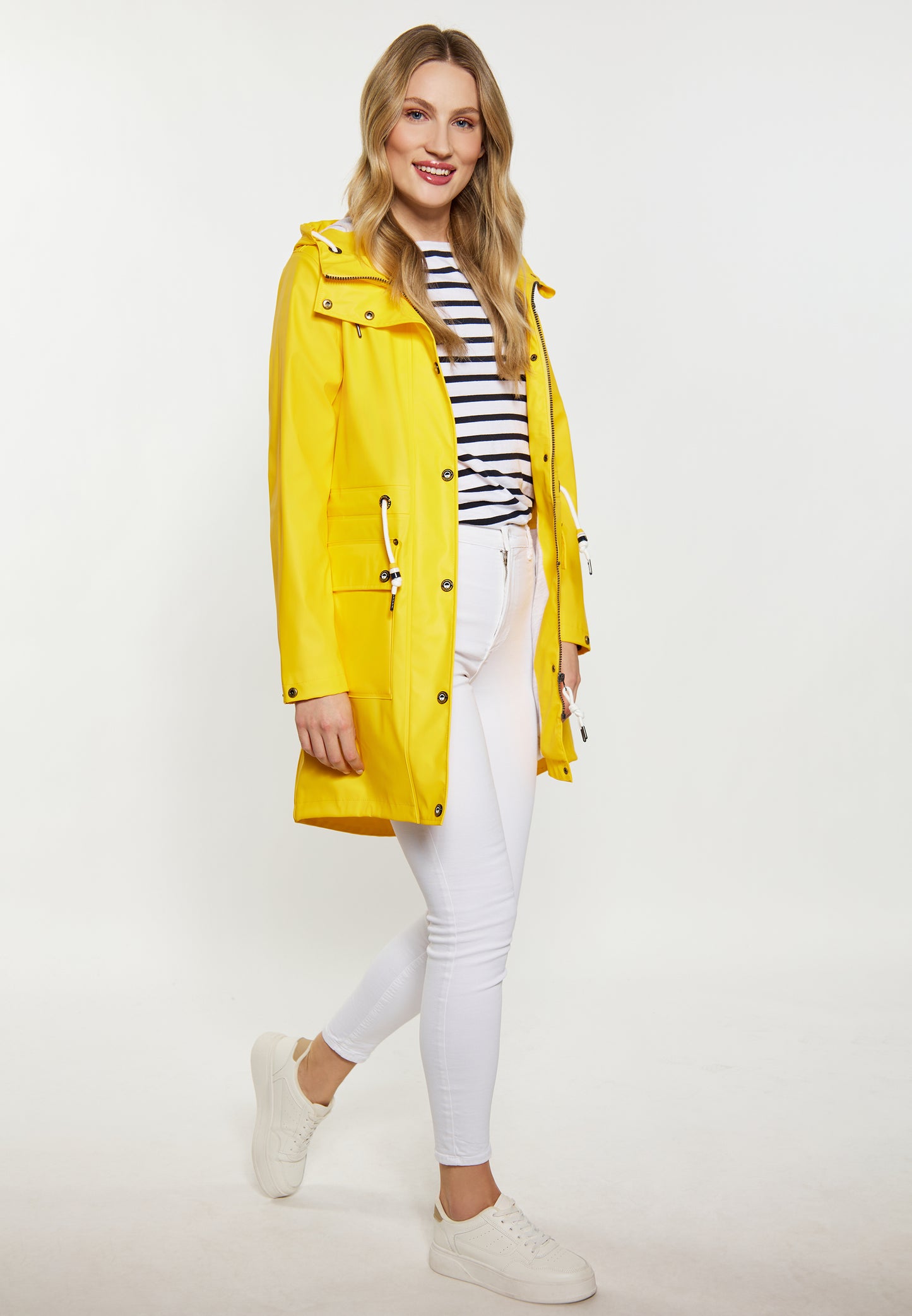 Schmuddelwedda women's rain coat
