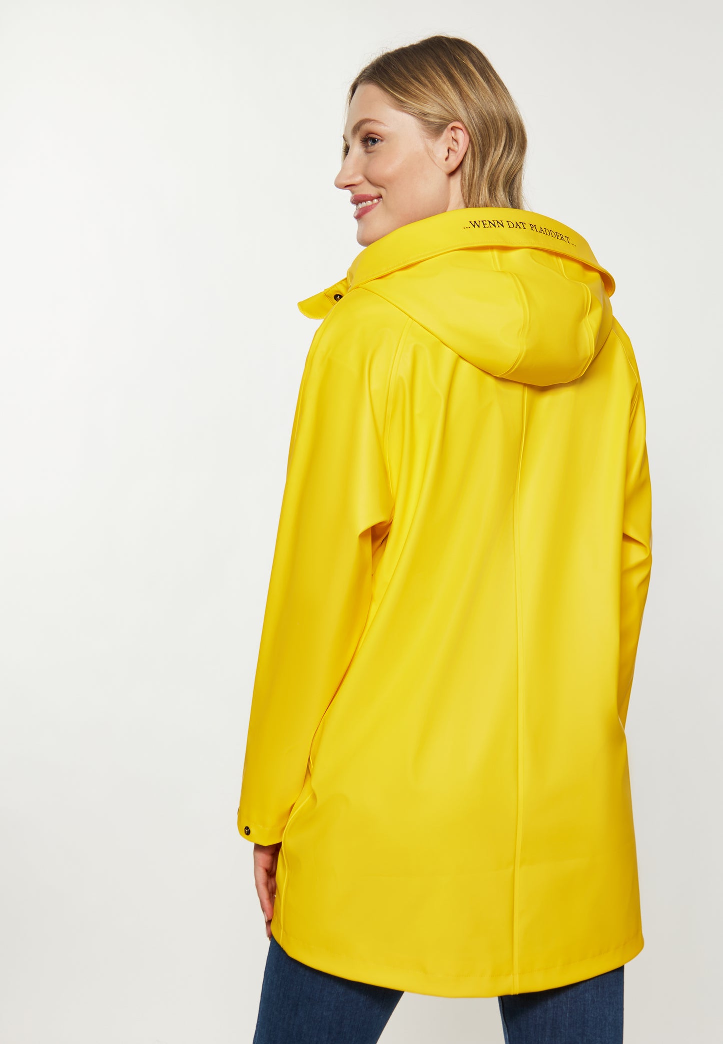 Schmuddelwedda women's rain coat