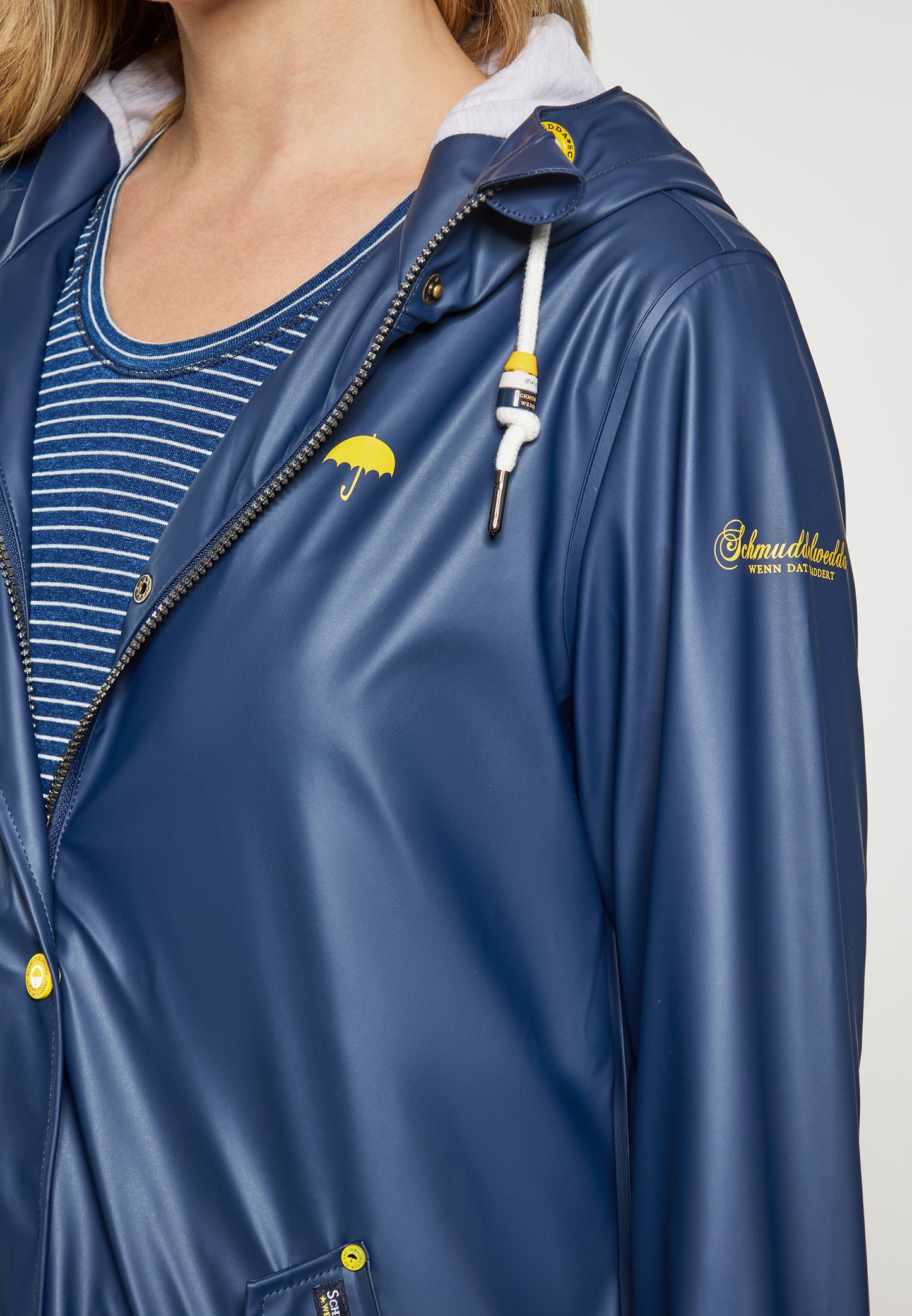 Schmuddelwedda women's rain coat
