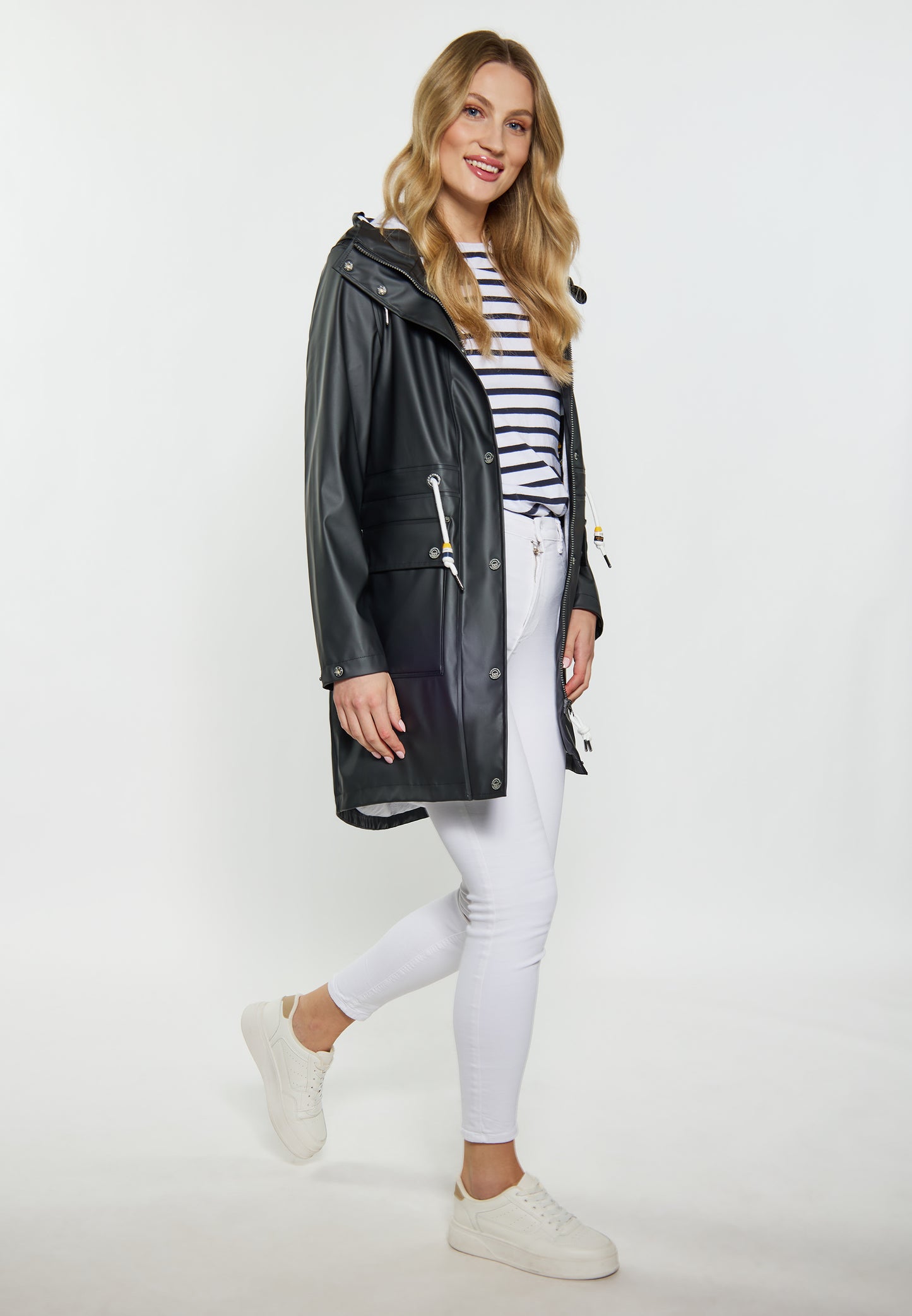 Schmuddelwedda women's rain coat