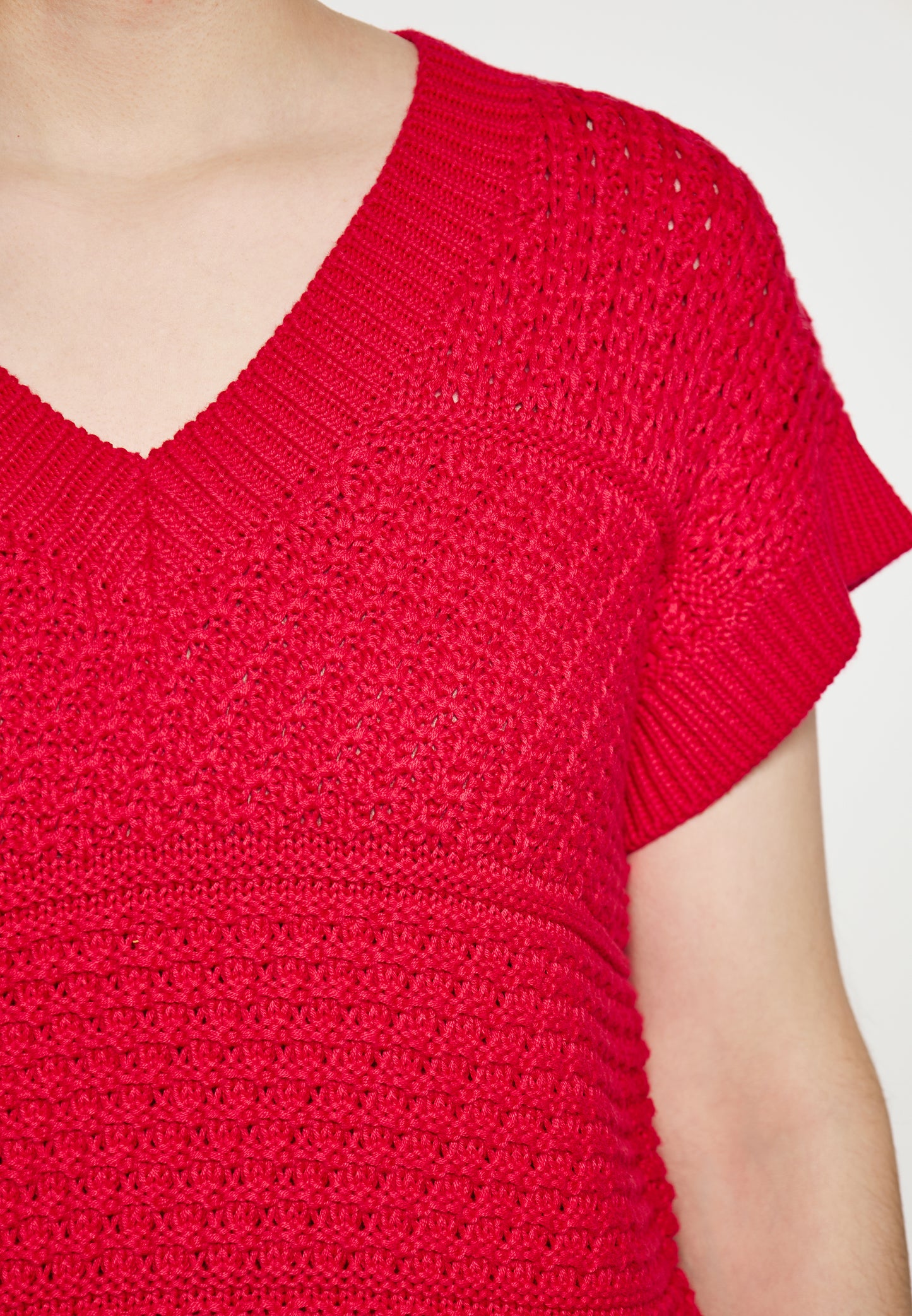 usha FESTIVAL women's knitted sweater vest