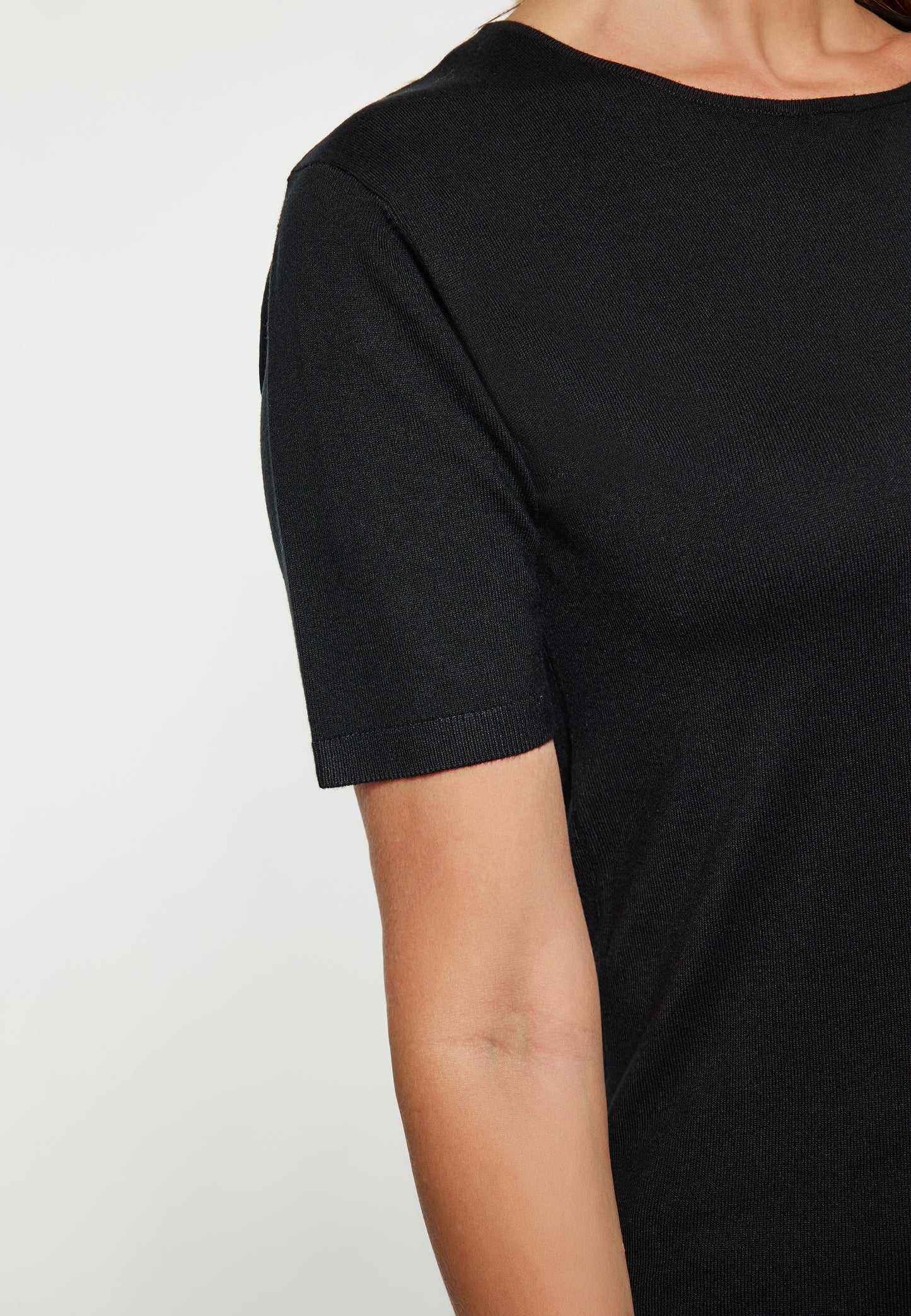 RISA women's T shirt