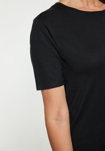 RISA women's T shirt
