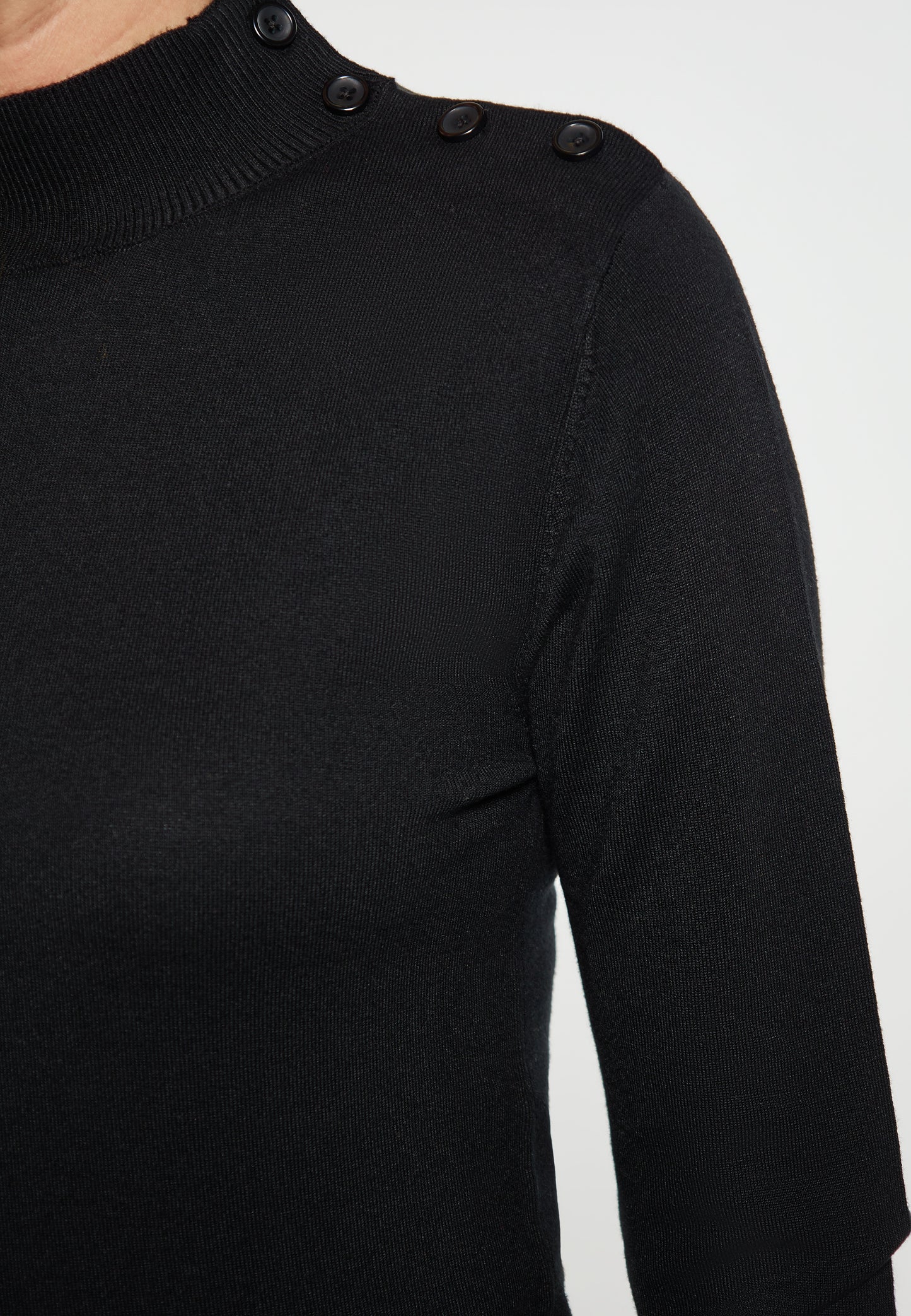 RISA women's sweater