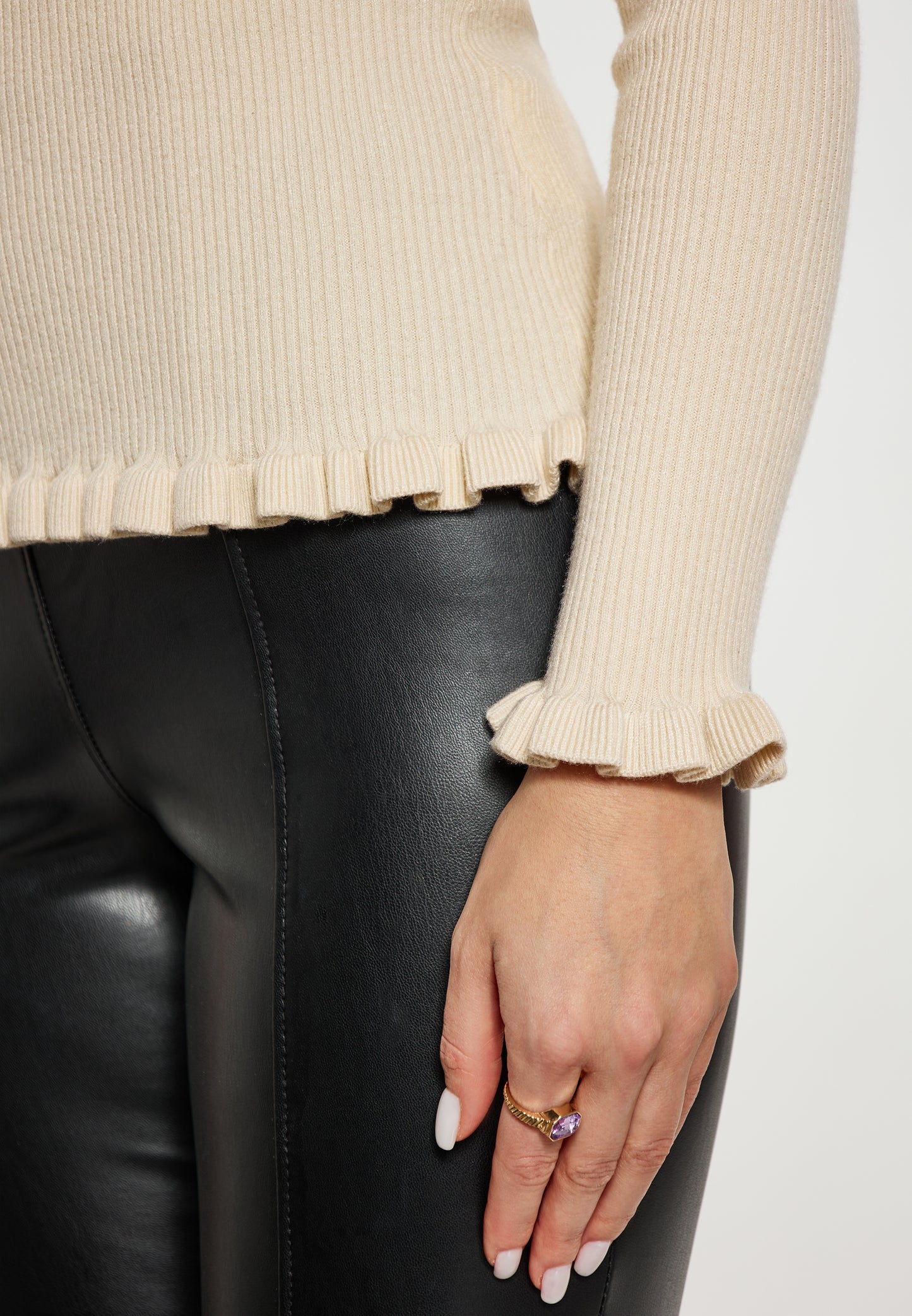 NAEMI women's sweater