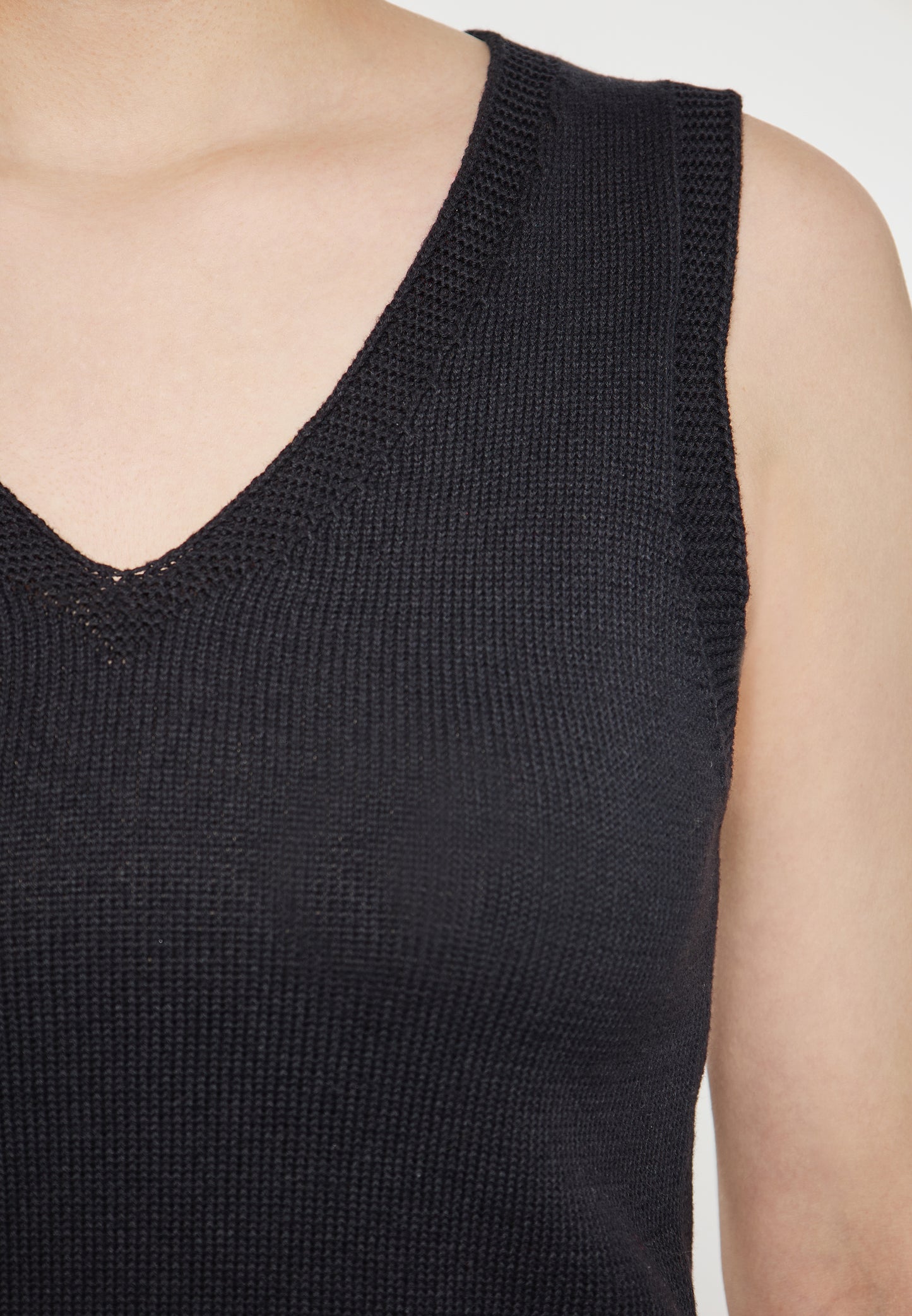 ROCKEASY women's sweater vest