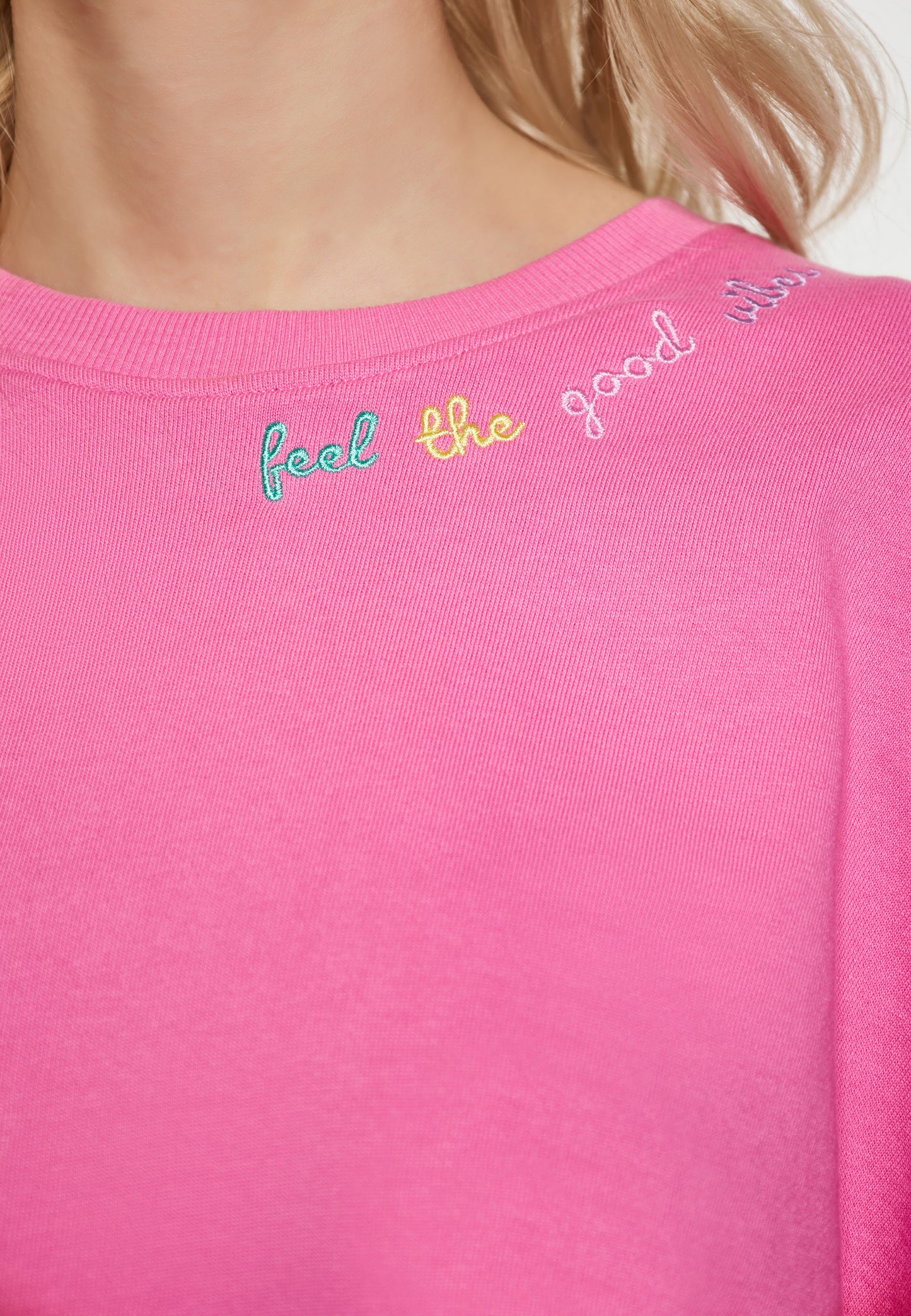 IZIA women's sweatshirt