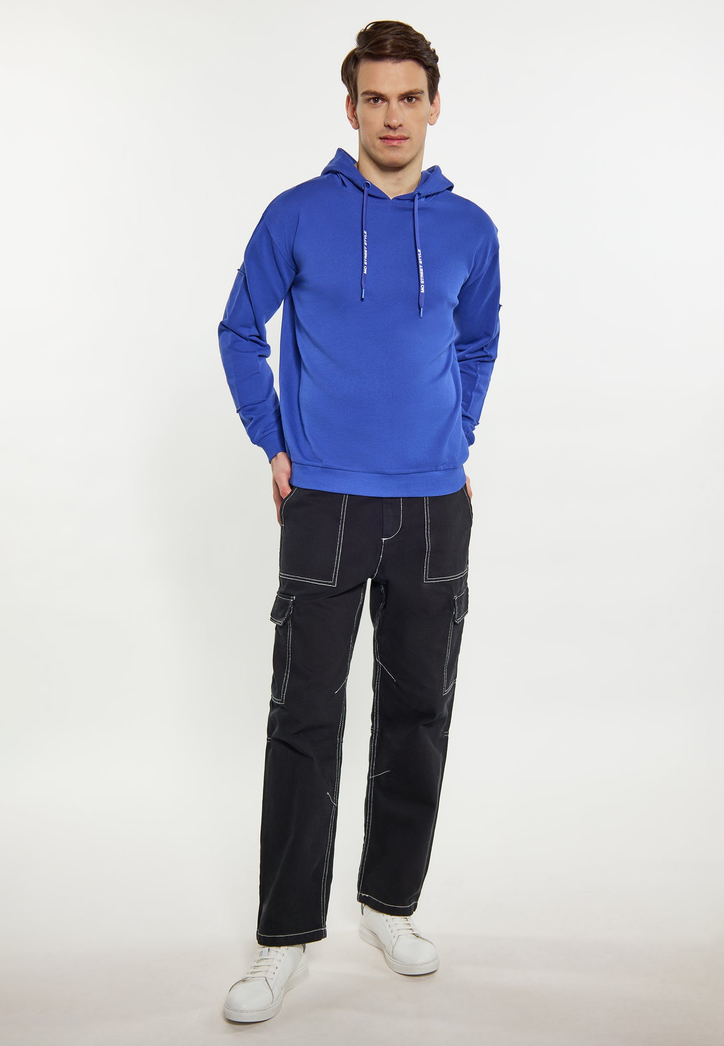 Mo men's sweatshirt