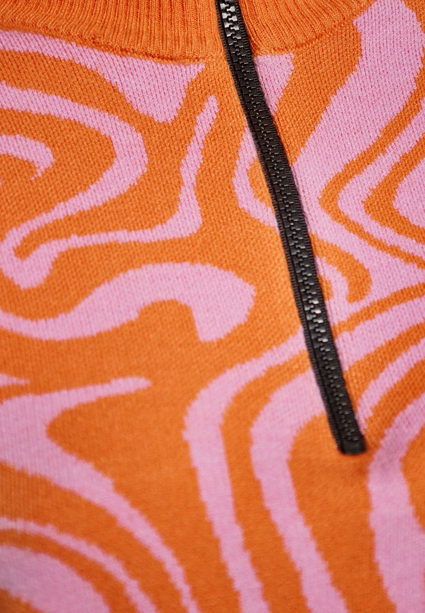 SWIRLY women's sweater