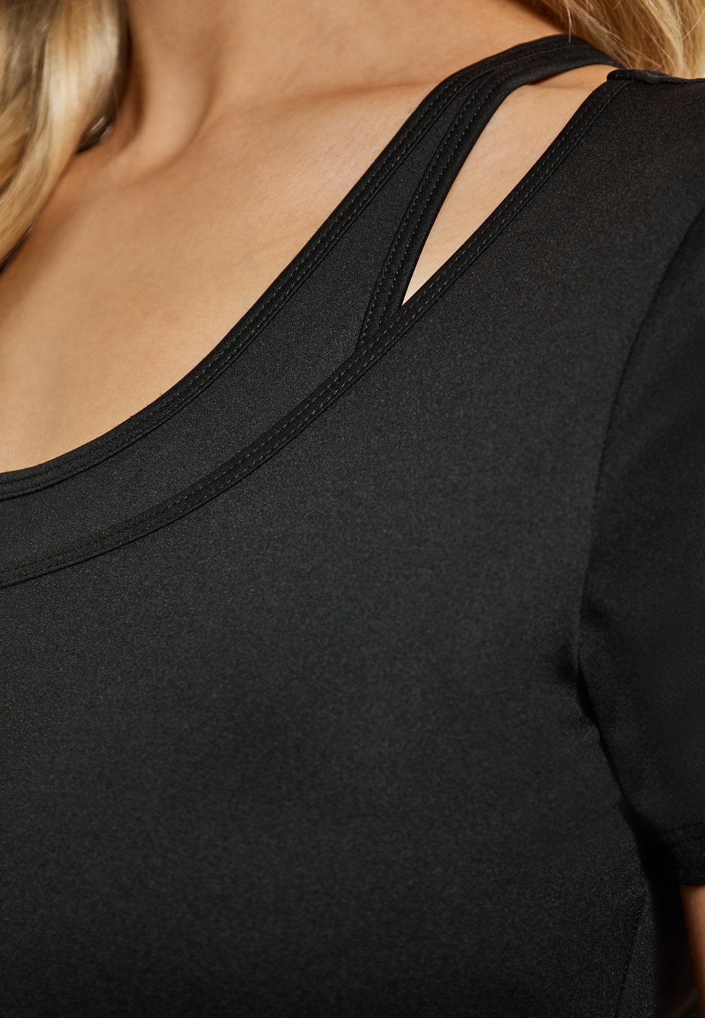 IZIA women's crop top