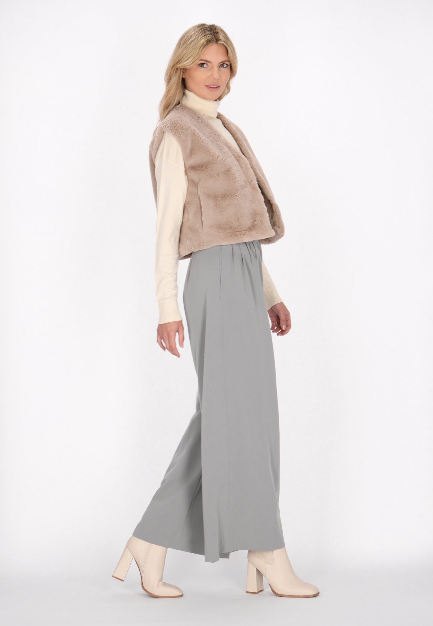 usha WHITE LABEL women's vest