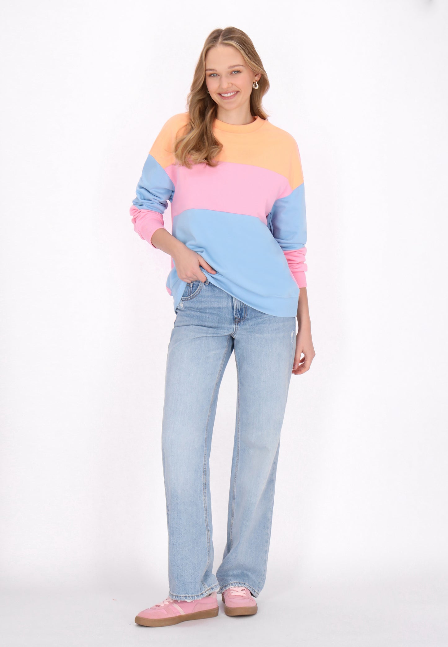 myMo women's sweatshirt