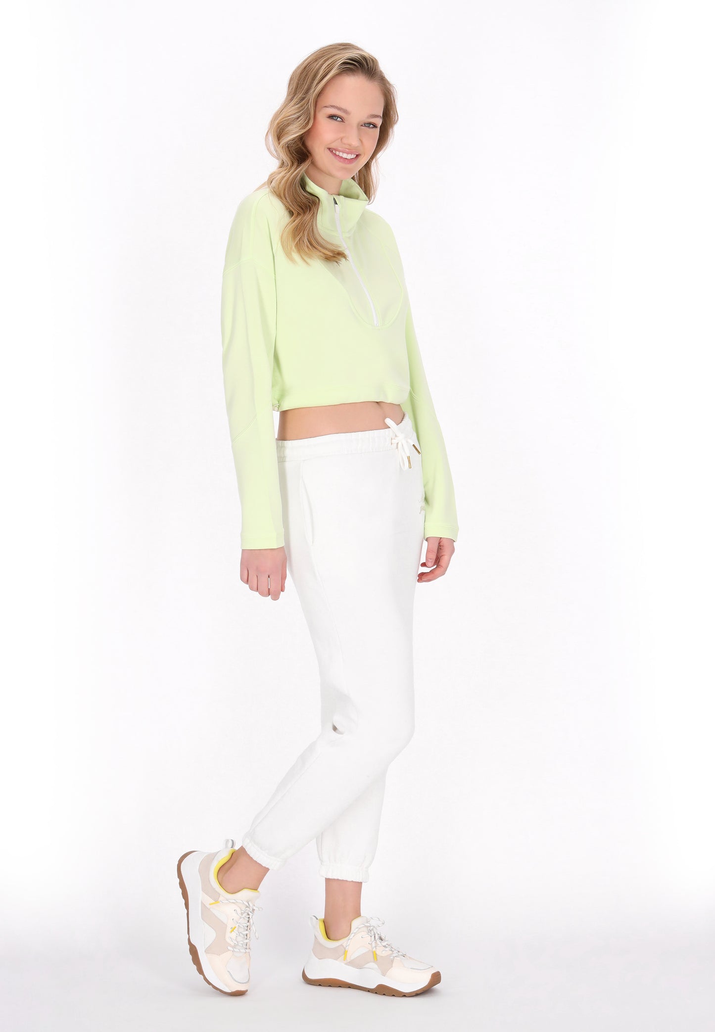 myMo ATHLSR women's sweatshirt