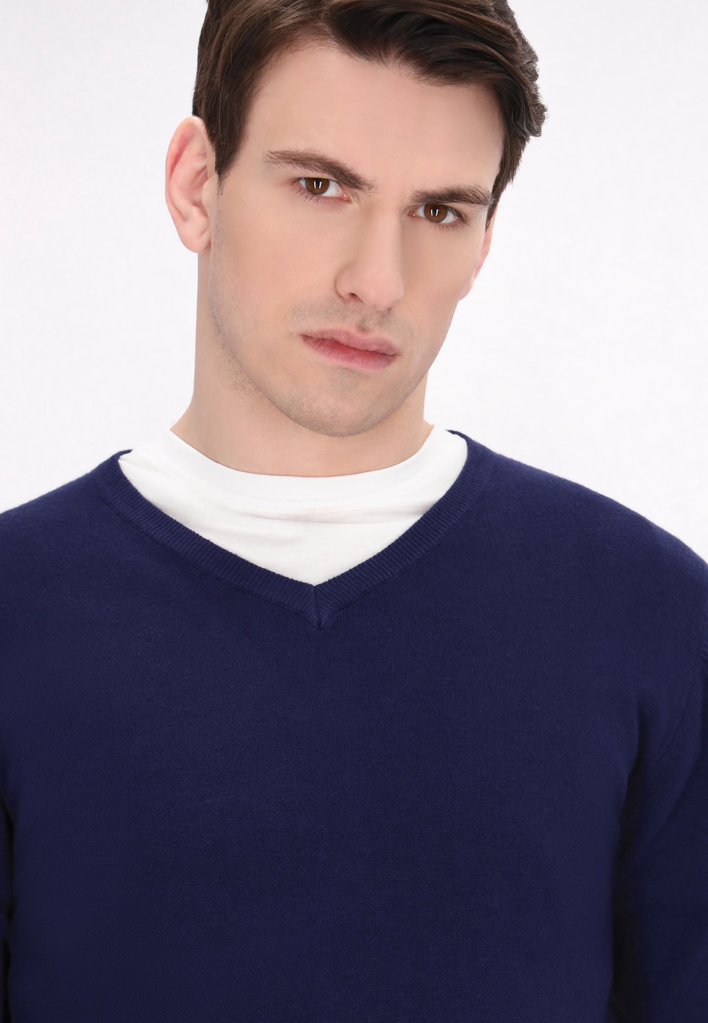 Mo men's sweater