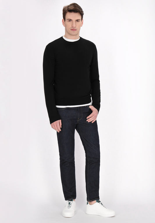 Mo men's sweater