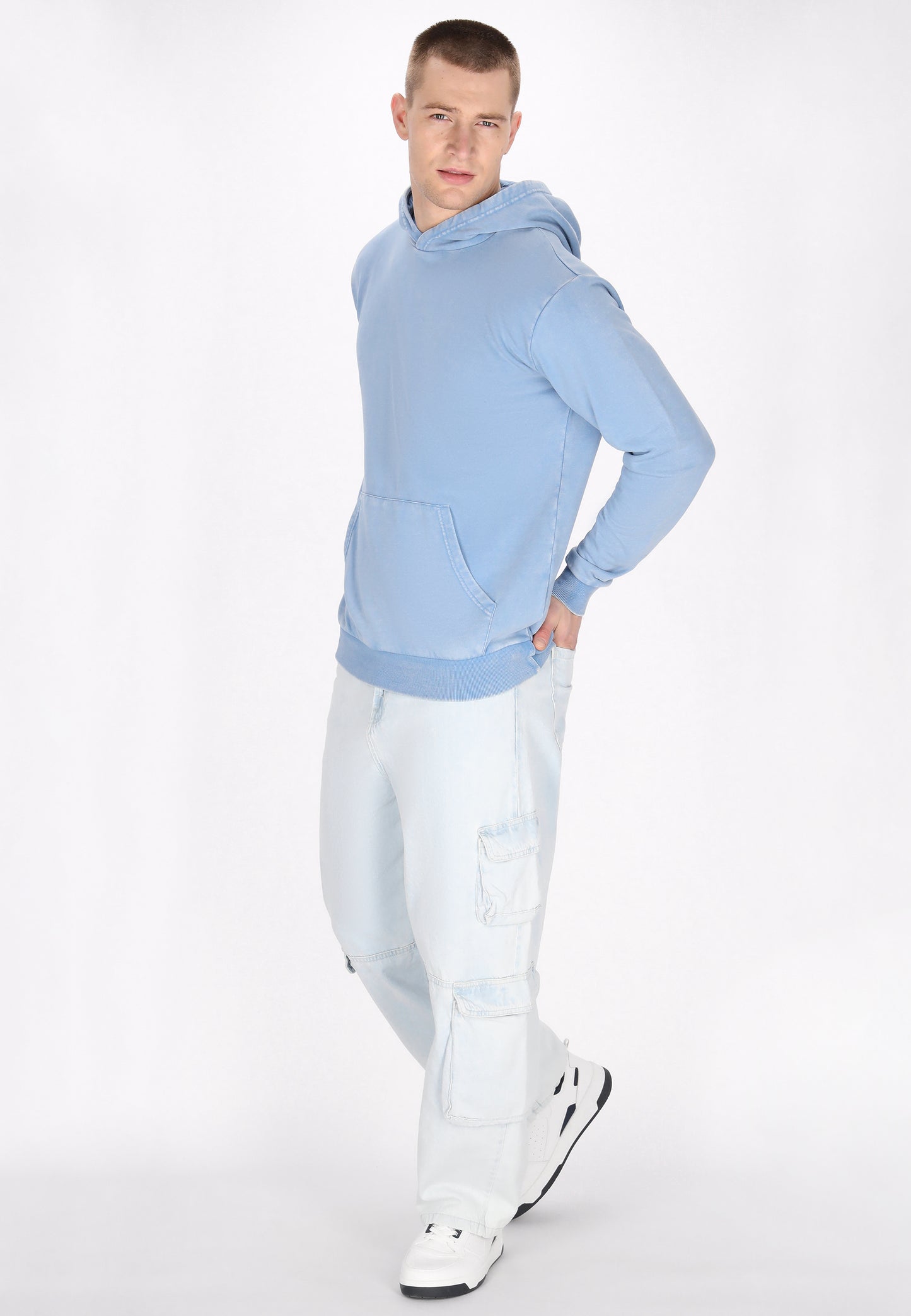 Mo men's sweatshirt