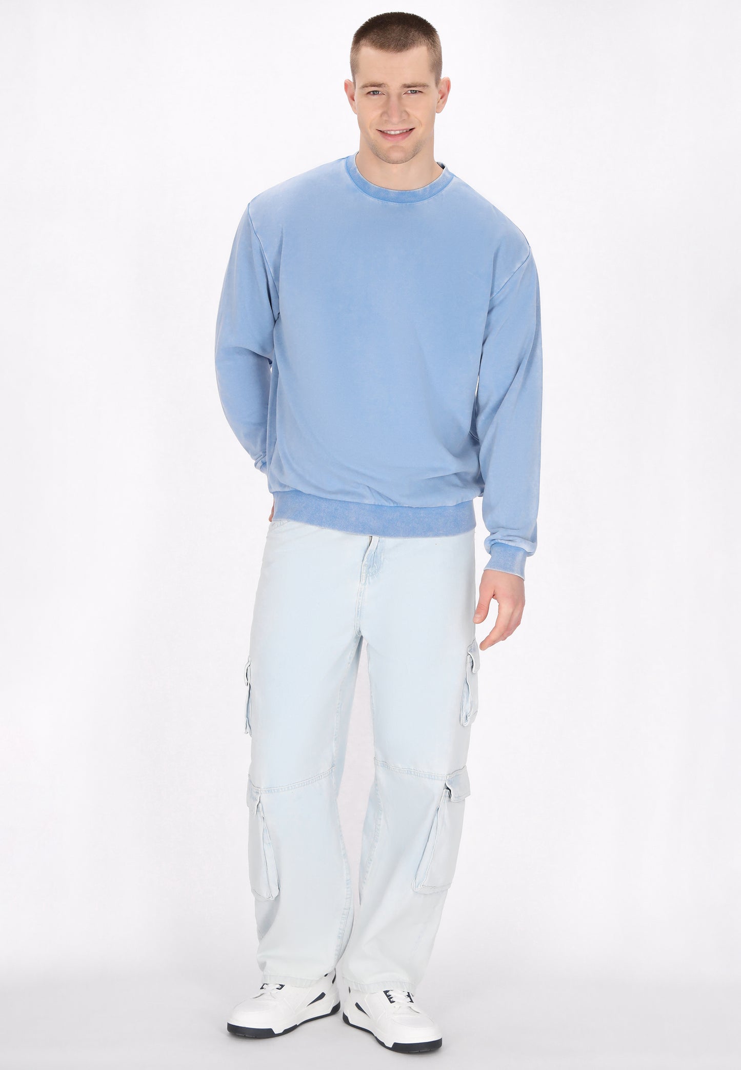 Mo men's sweatshirt