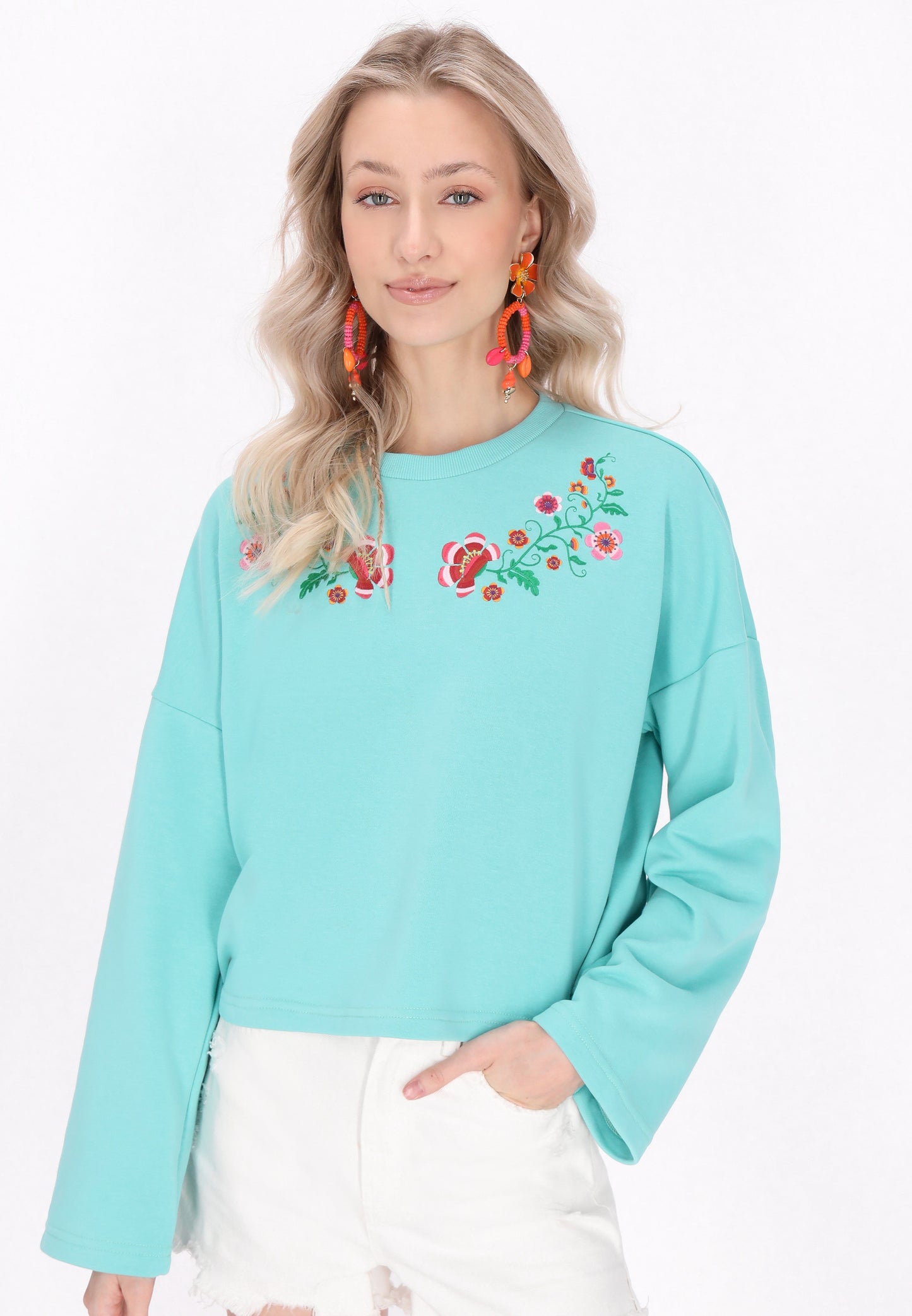 IZIA women's sweatshirt