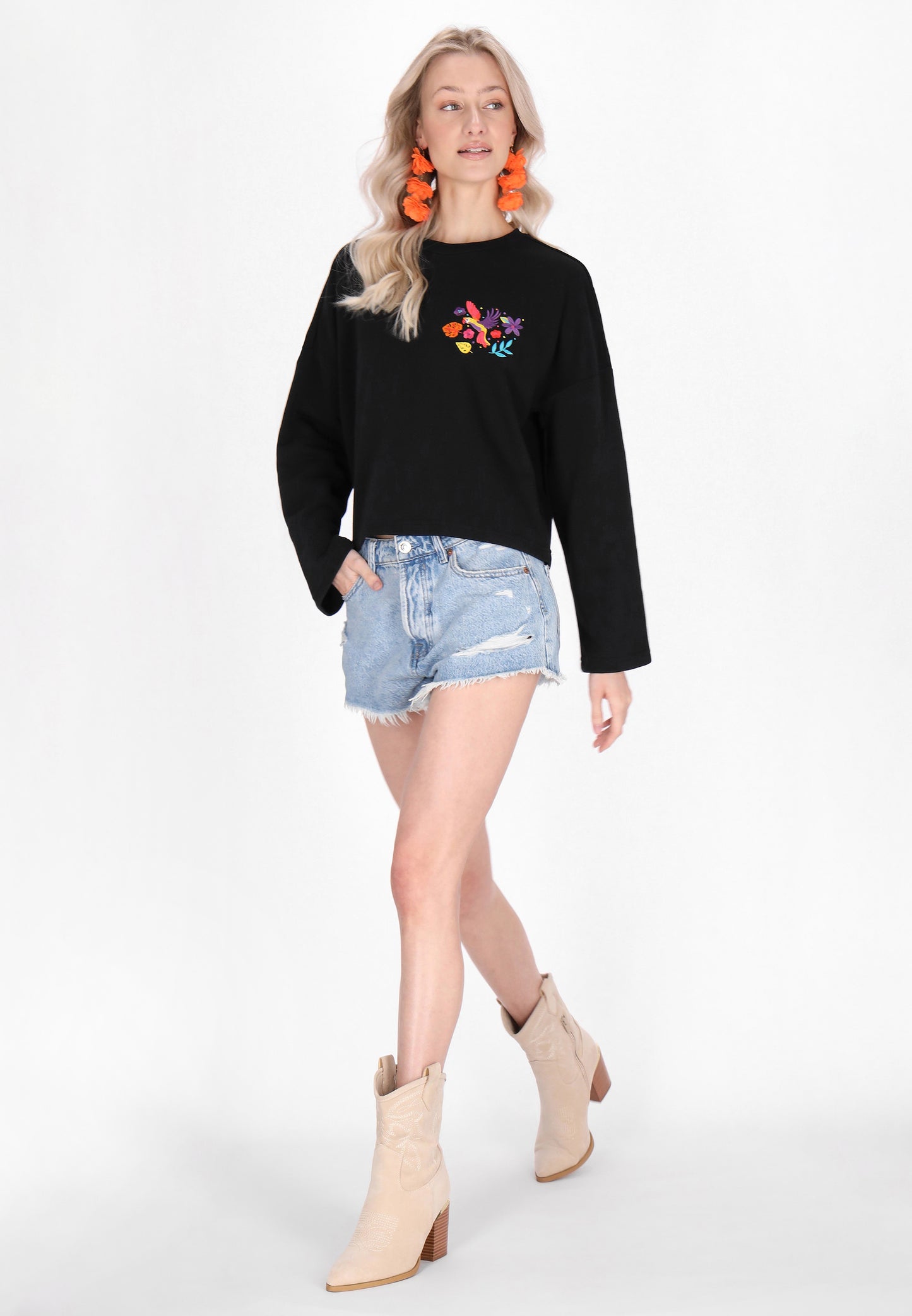 IZIA women's sweatshirt