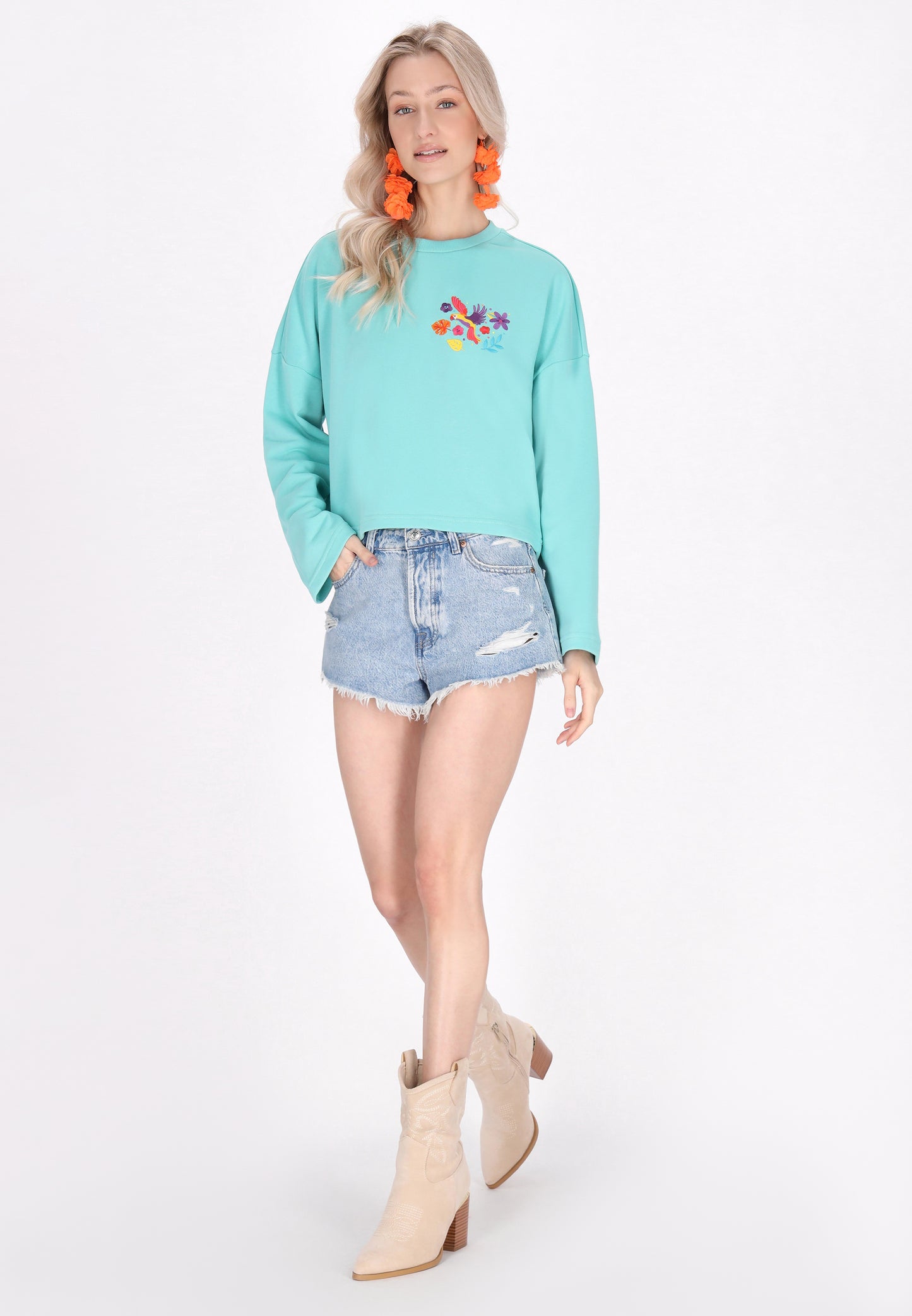 IZIA women's sweatshirt