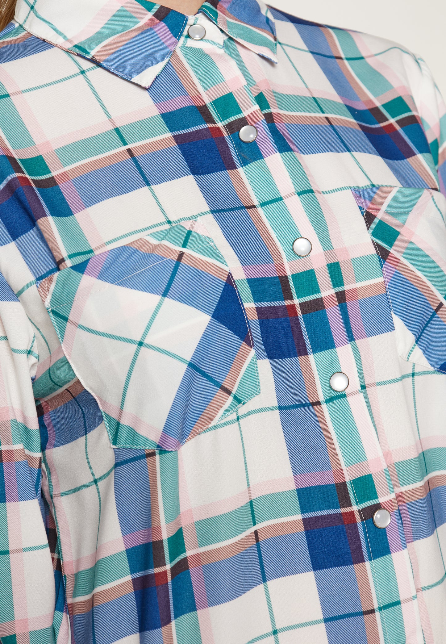 ALEKO women's shirt