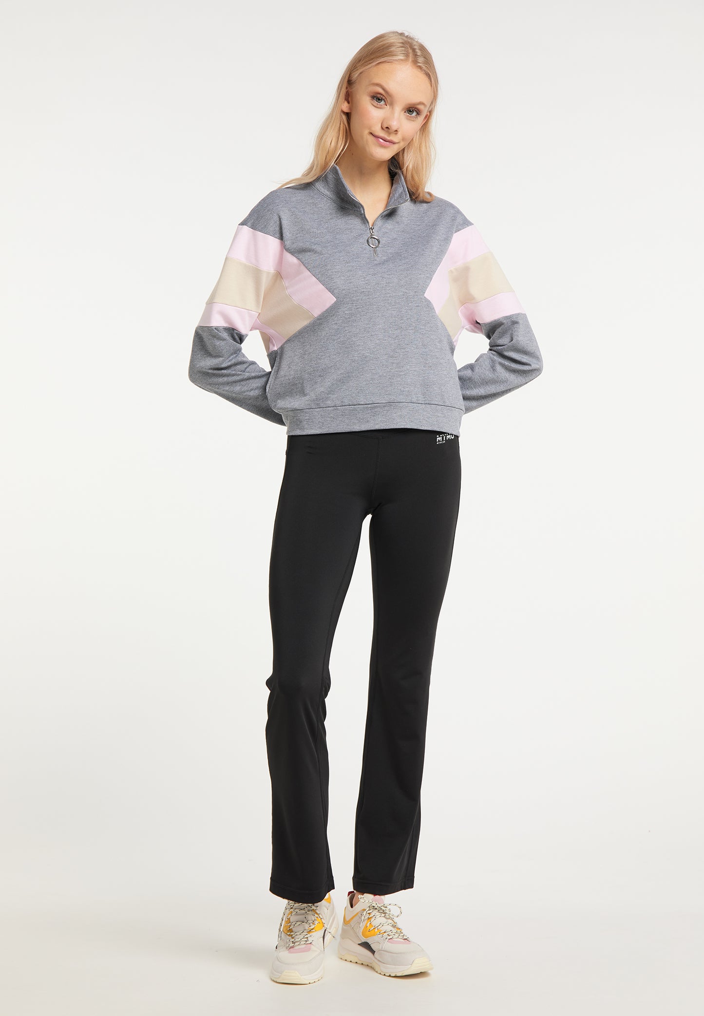 myMo ATHLSR women's pullover
