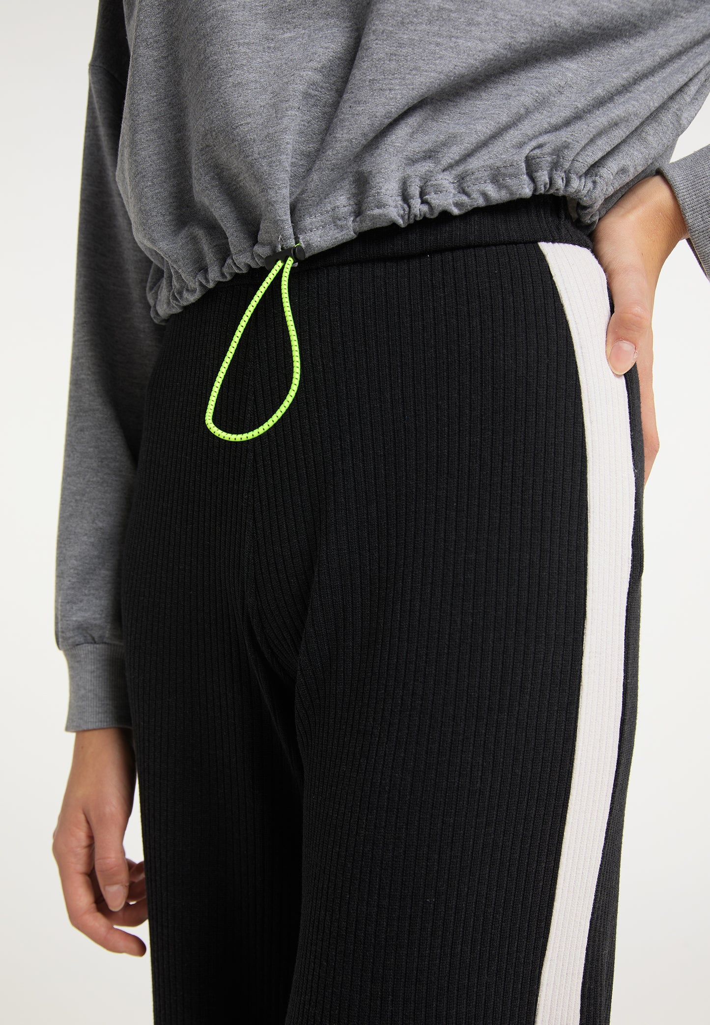 myMo ATHLSR women's sweater