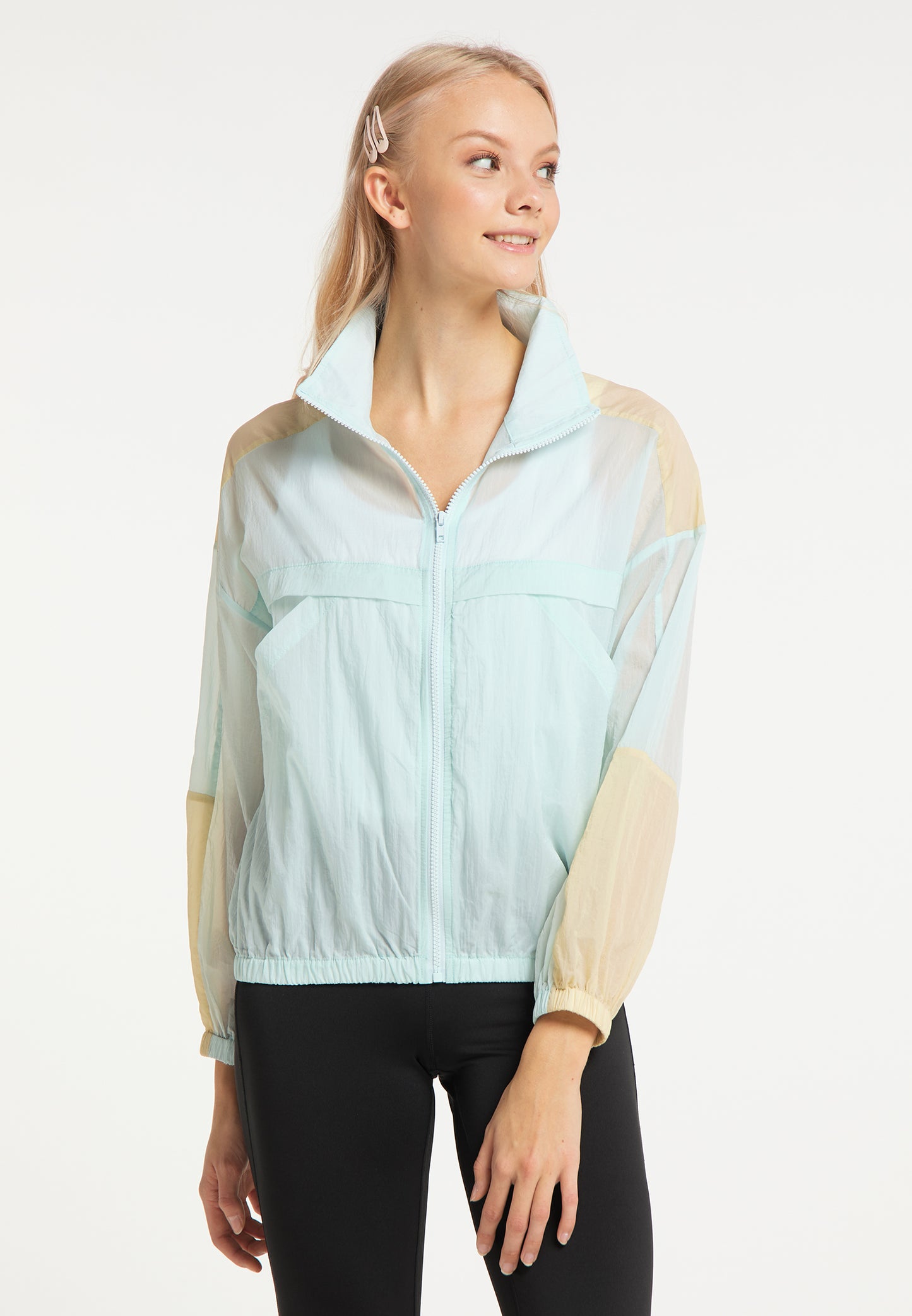 myMo ATHLSR women's windbreakers